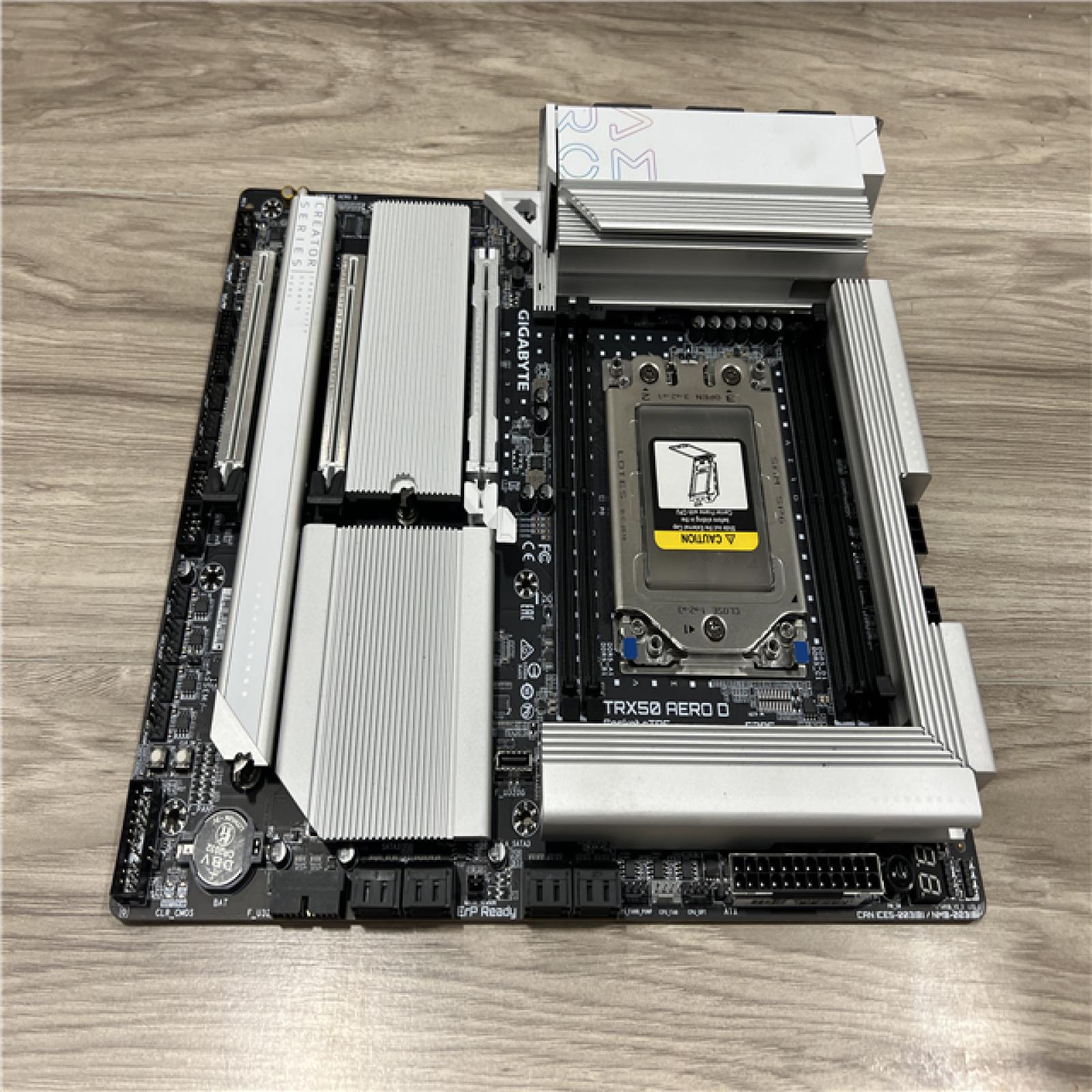 AS-IS Gigabyte TRX50 AERO D TR5 4xDDR5