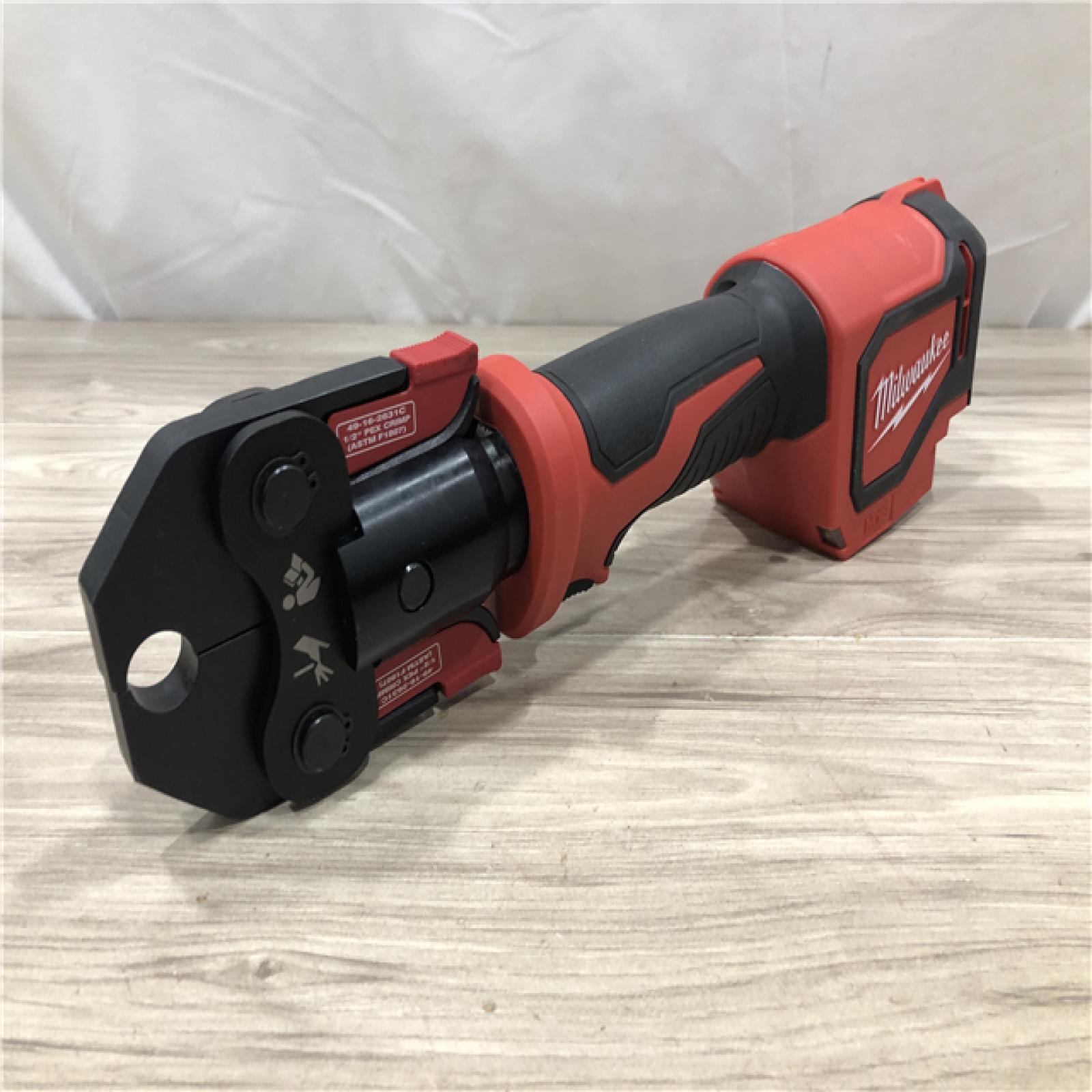 AS-IS Milwaukee M18 18V Lithium-Ion Cordless Short Throw Press Tool Kit