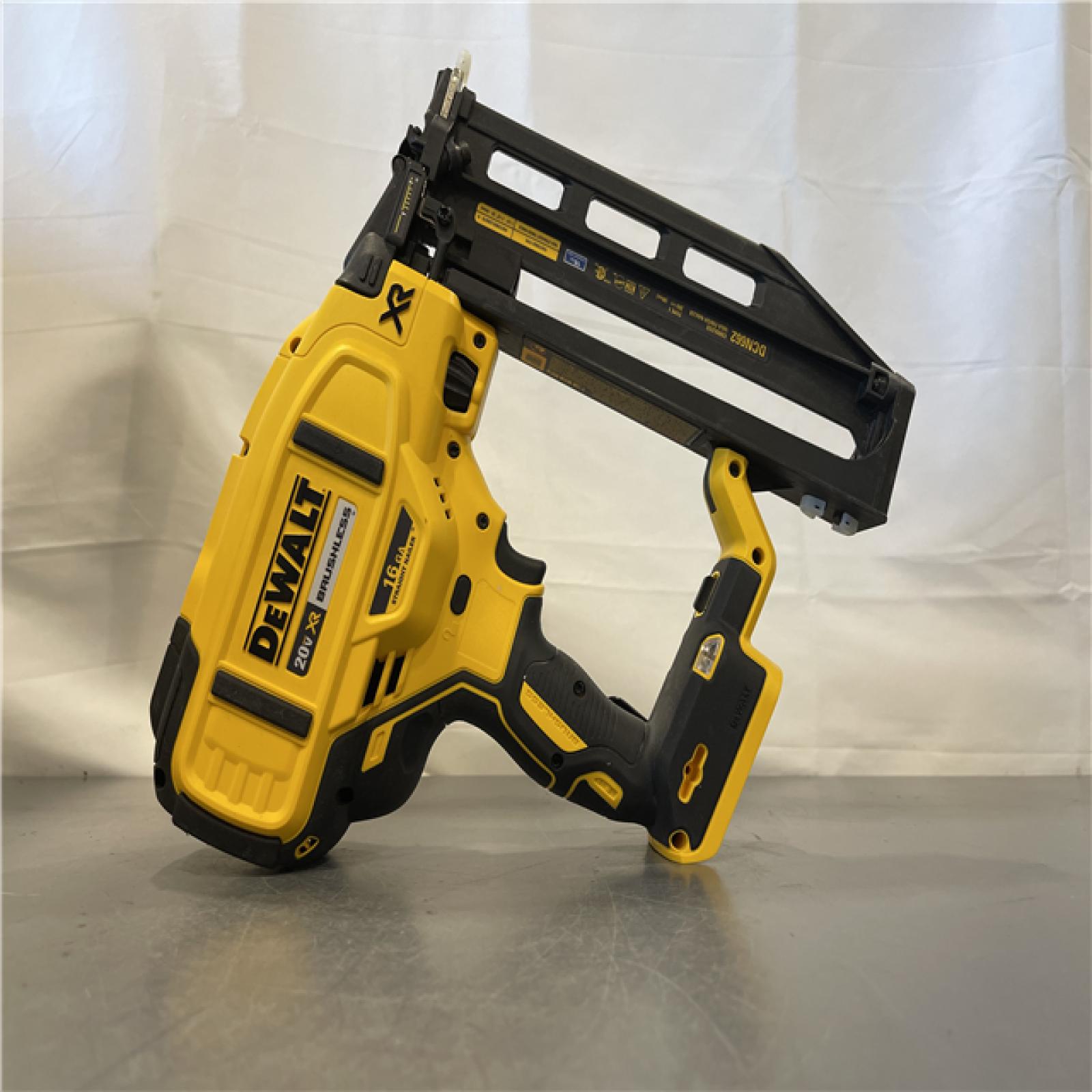 AS-IS - DEWALT 20V MAX XR 16-Gauge Lithium-Ion Cordless Finish Nailer (Tool Only)