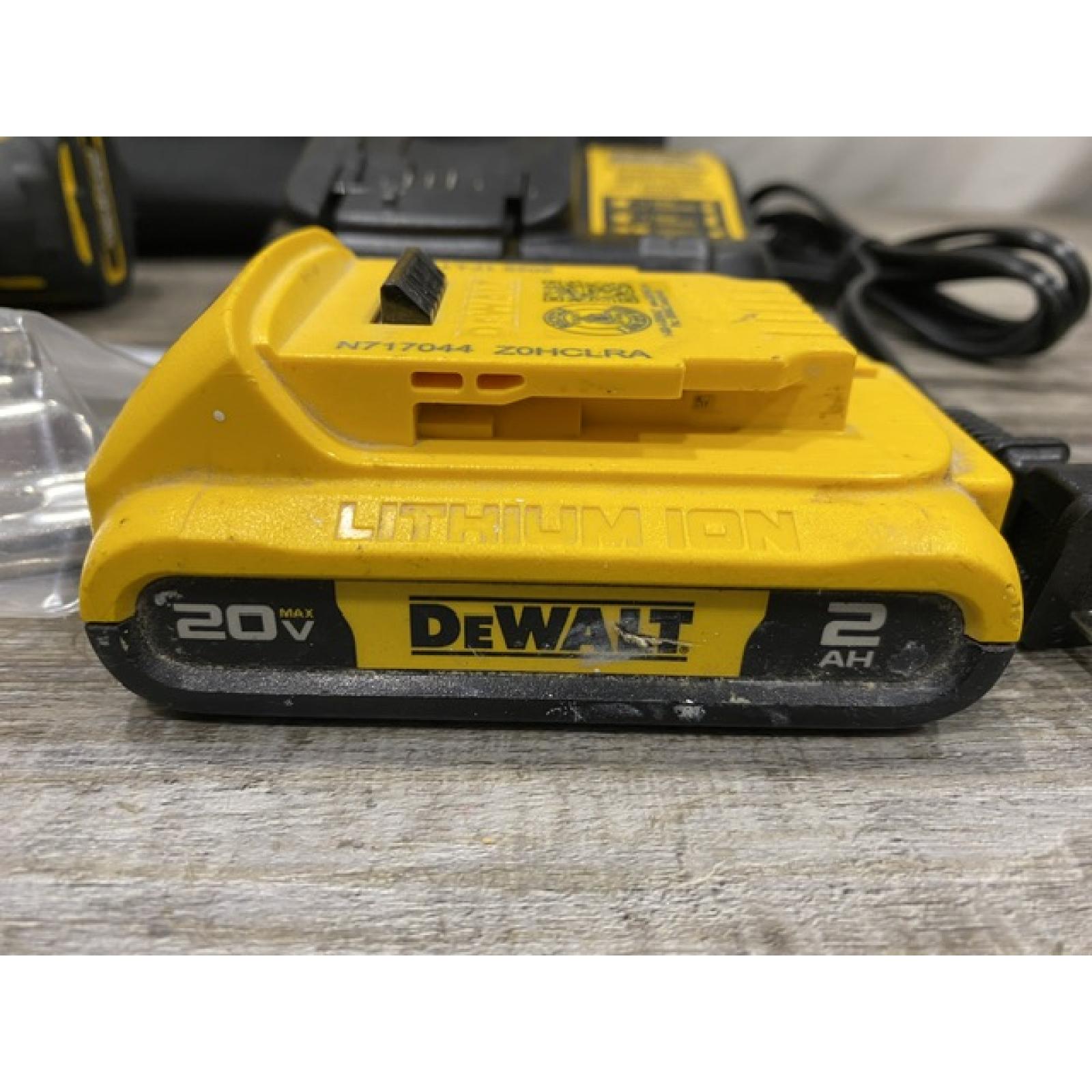 AS-IS DEWALT Atomic 20V Max Lithium-Ion Brushless Cordless Compact 1/4 in. Impact Driver Kit