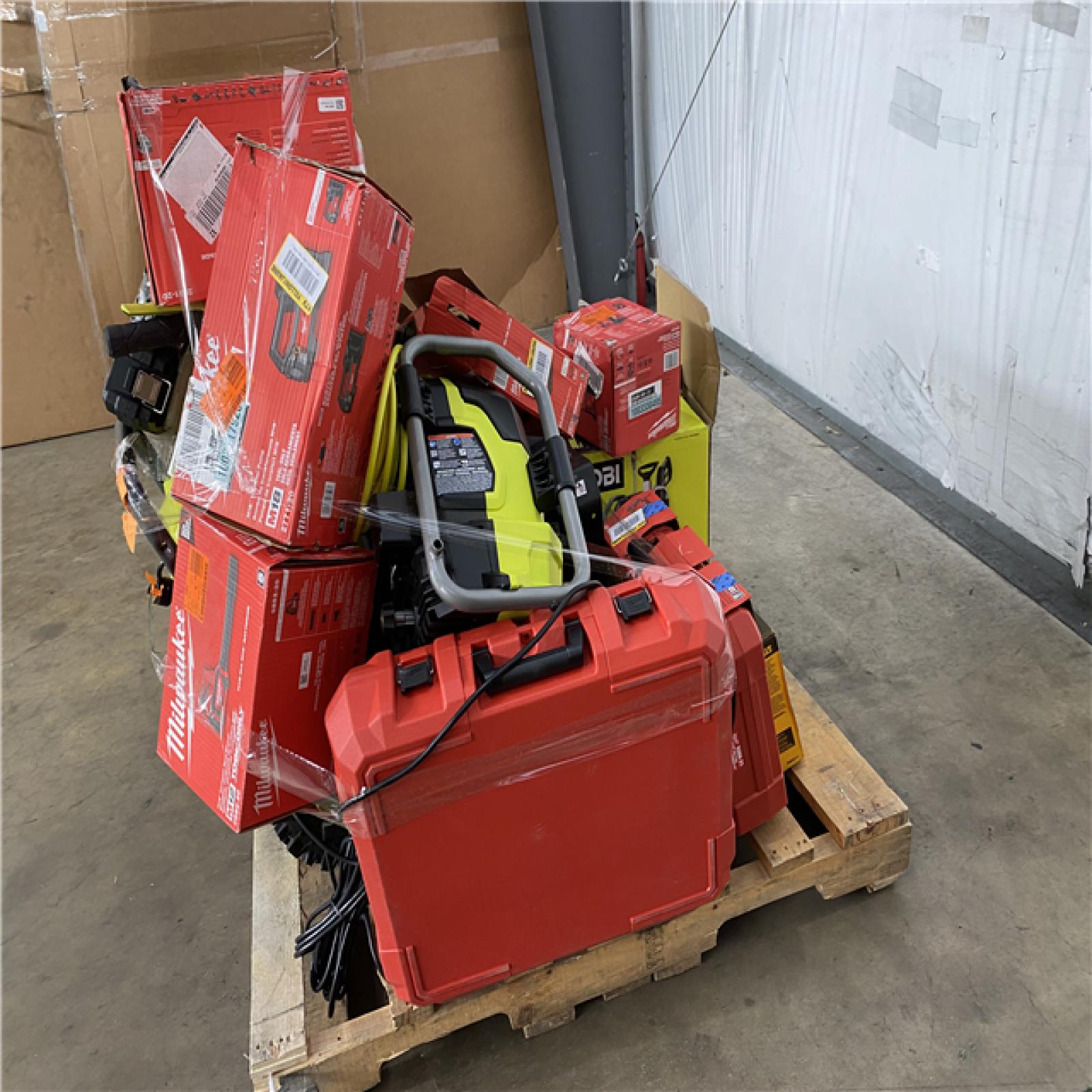 Houston Location AS IS - Tool Pallet