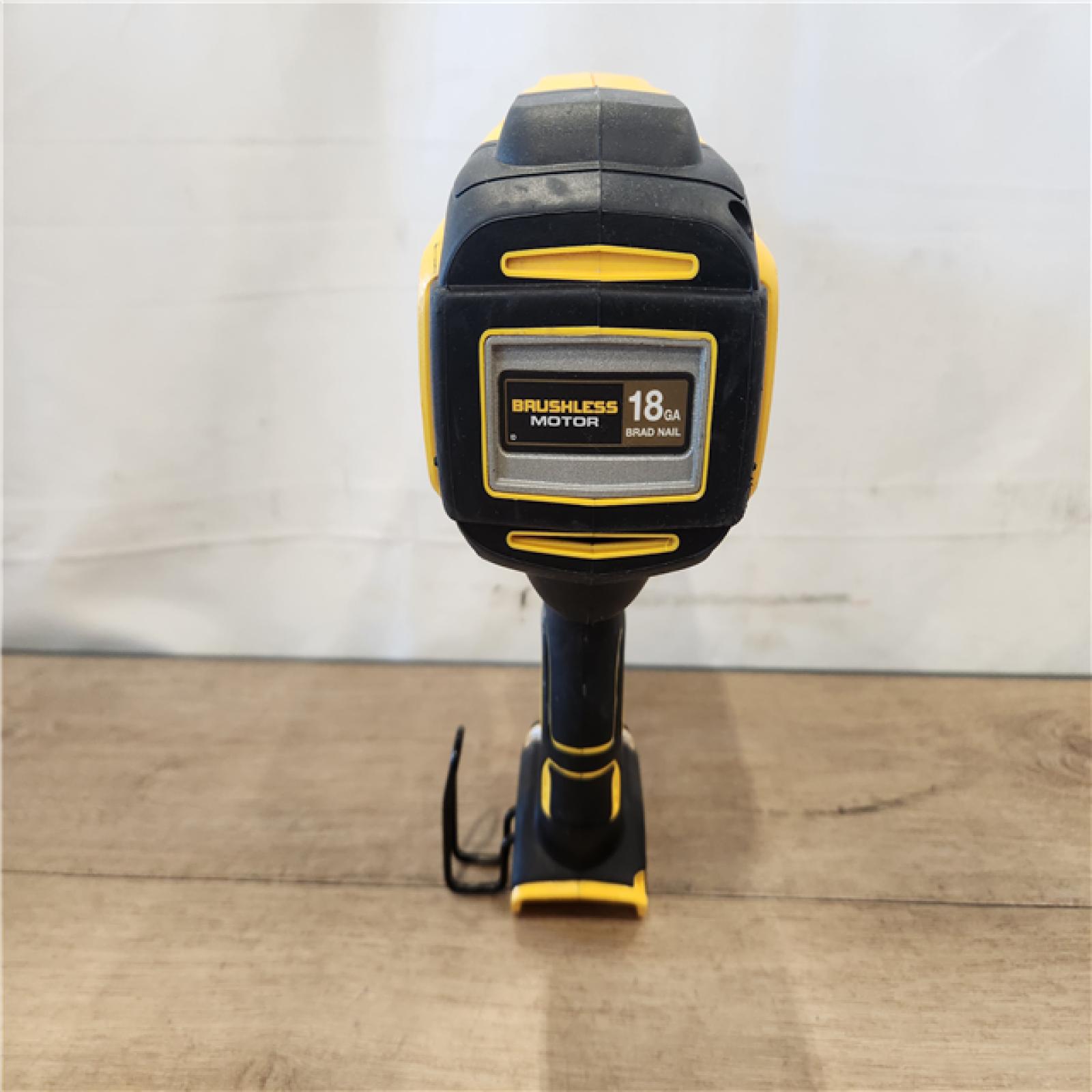 AS-IS- DeWalt 20V MAX XR Lithium-Ion Cordless 18-Gauge Brad Nailer (Tool Only)