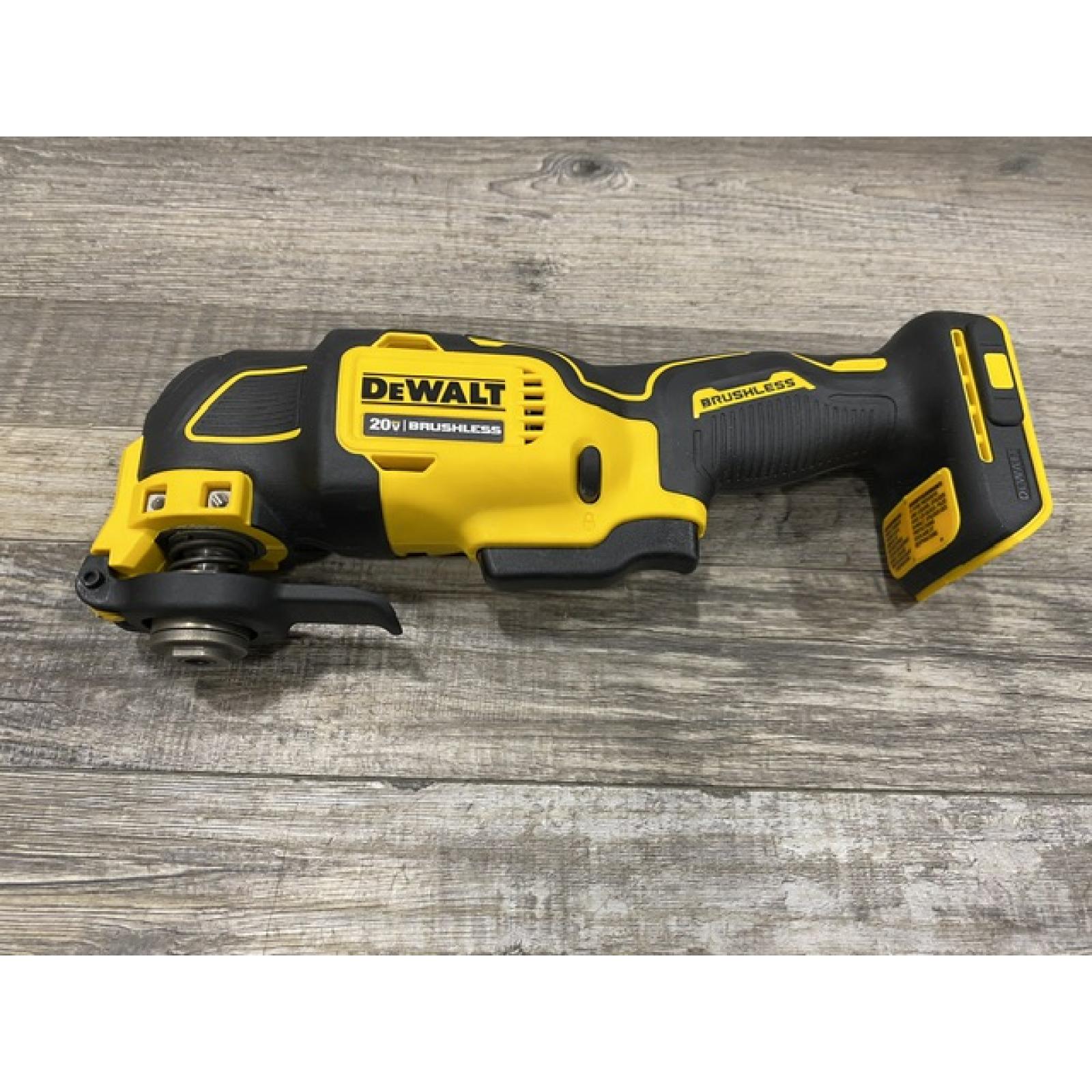 AS-IS DEWALT ATOMIC 20V MAX Cordless Brushless Oscillating Multi Tool Kit