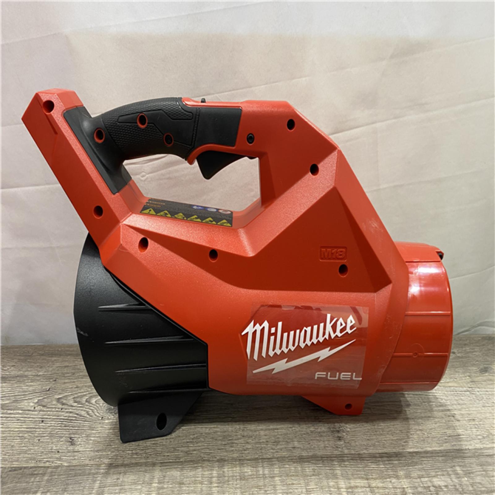 AS-IS Milwaukee FUEL 120 MPH 500 CFM 18V Brushless Cordless Battery Powered Leaf Blower Kit