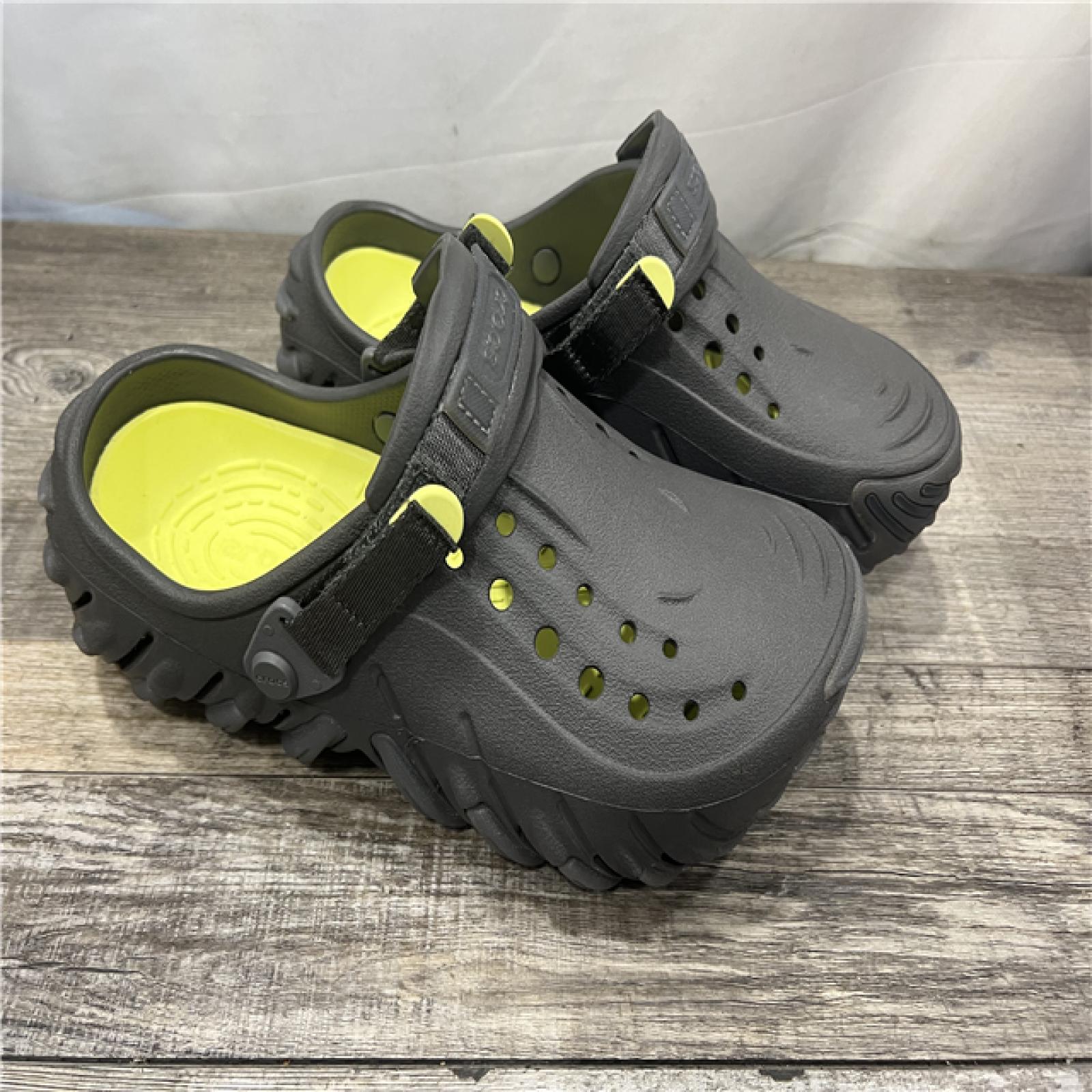 GOOD Crocs Echo Clog; Gray Green,  W9/M7