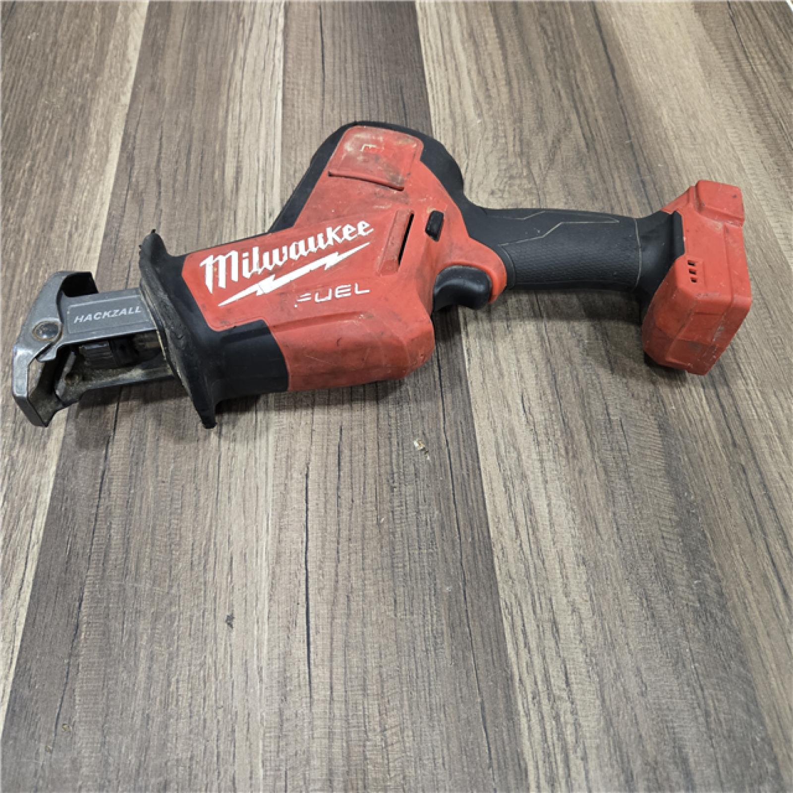 GOOD    Milwaukee FUEL 18V Lithium-Ion Brushless Cordless HACKZALL Reciprocating Saw (Tool-Only)