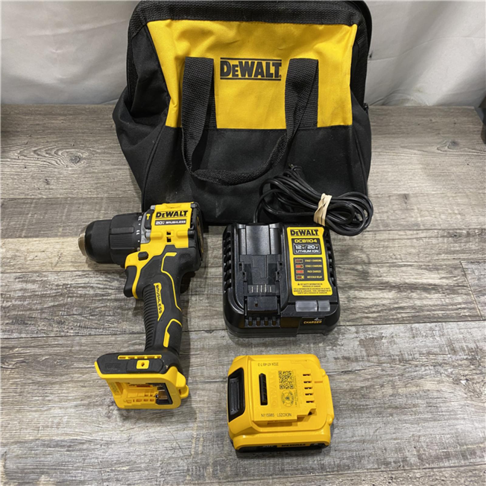 AS-IS DEWALT ATOMIC 20V Cordless 1/2 in. Compact Hammer Drill Kit
