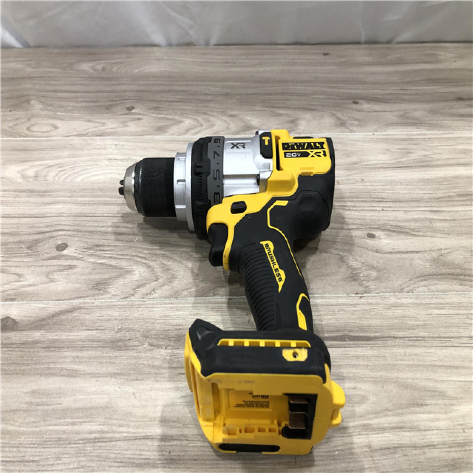 AS-IS DEWALT 20V XR Lithium-Ion Cordless Hammer Drill Kit