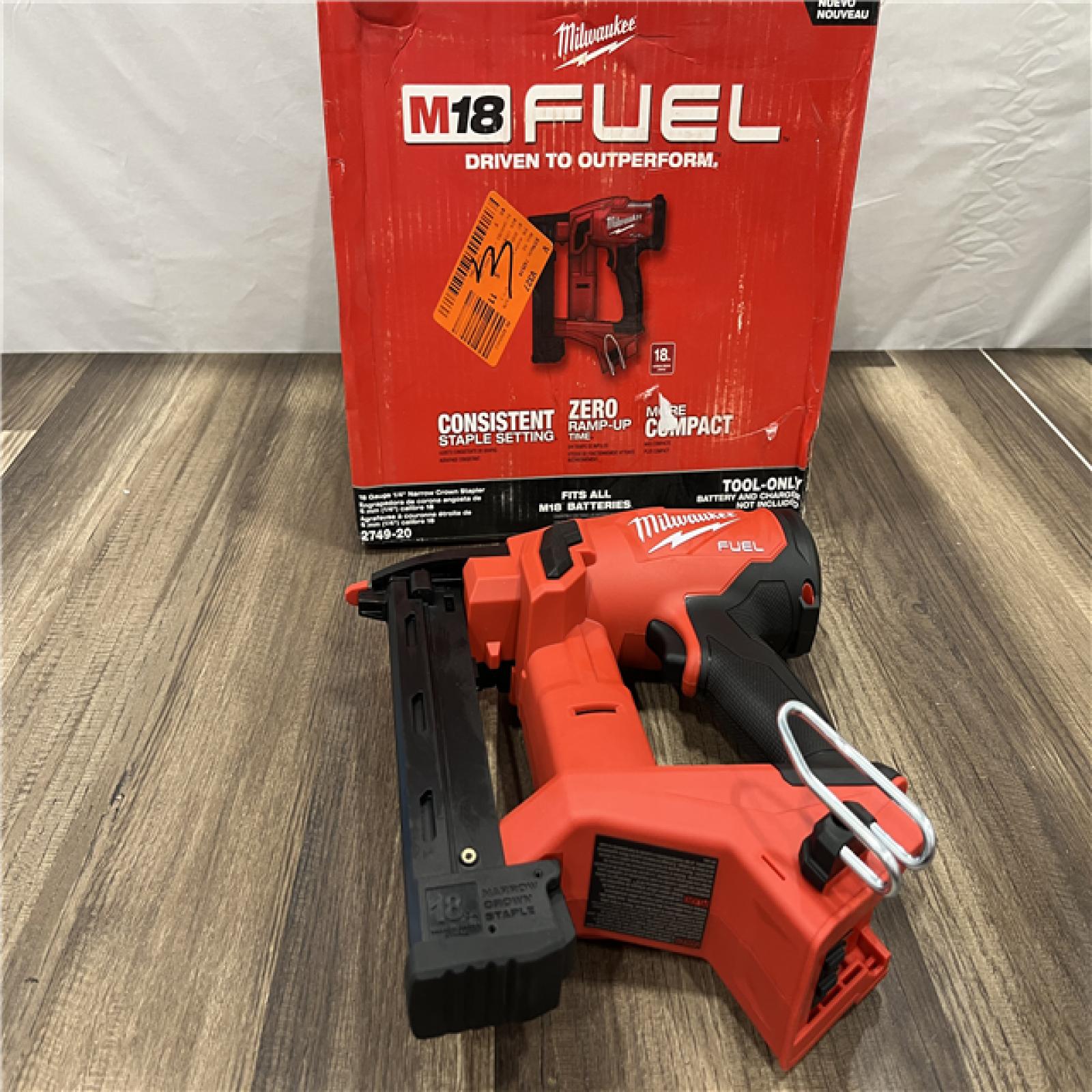 GOOD MILWAUKEE FUEL 18-Volt Lithium-Ion Brushless Cordless 18-Gauge 1/4 in. Narrow Crown Stapler (Tool-Only)