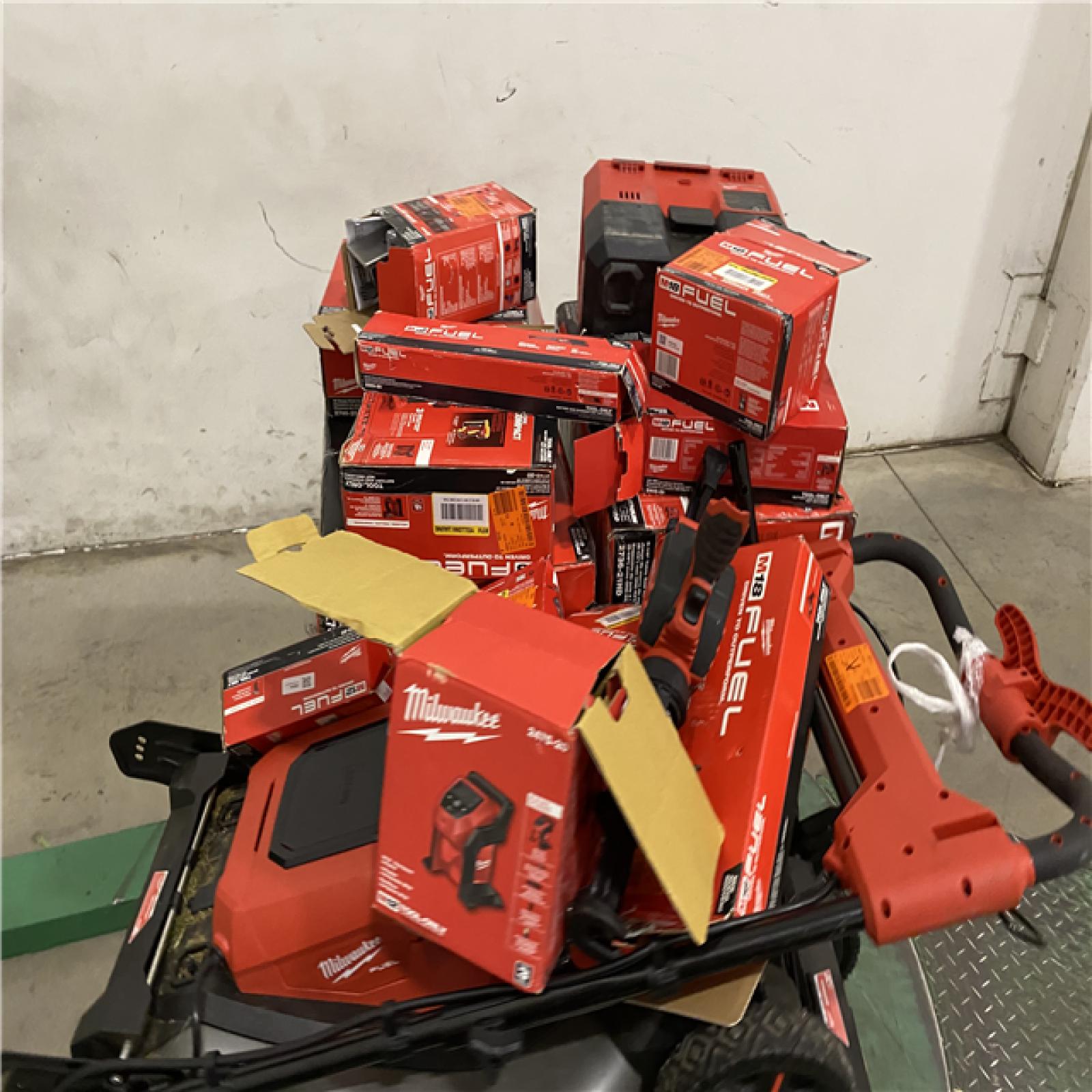 Dallas Location - As-Is MILWAUKEE Tool Pallet