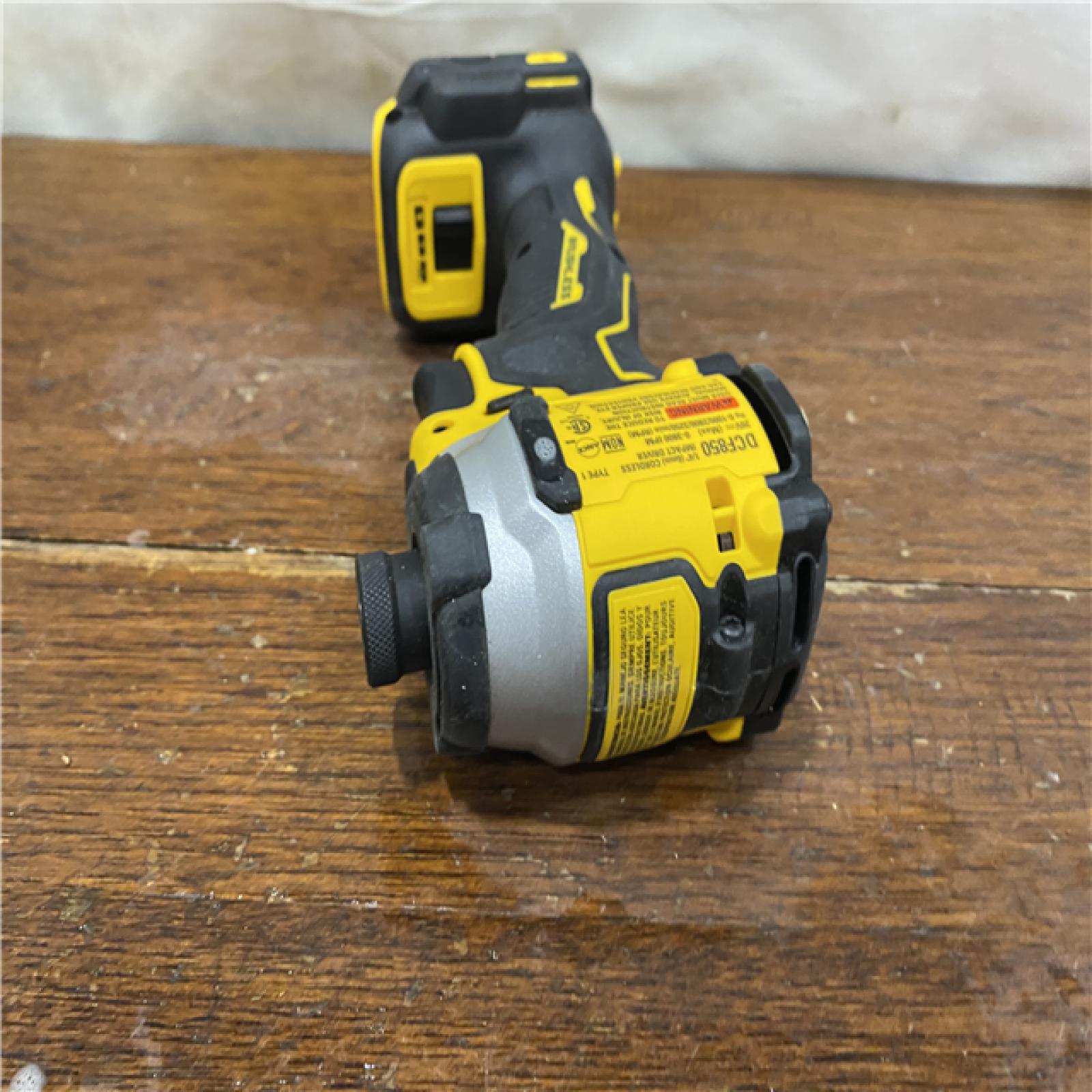 AS-IS DEWALT ATOMIC 20V MAX Lithium-Ion Cordless 1/4 in. Brushless Impact Driver Kit, 5 Ah Battery, Charger, and Bag