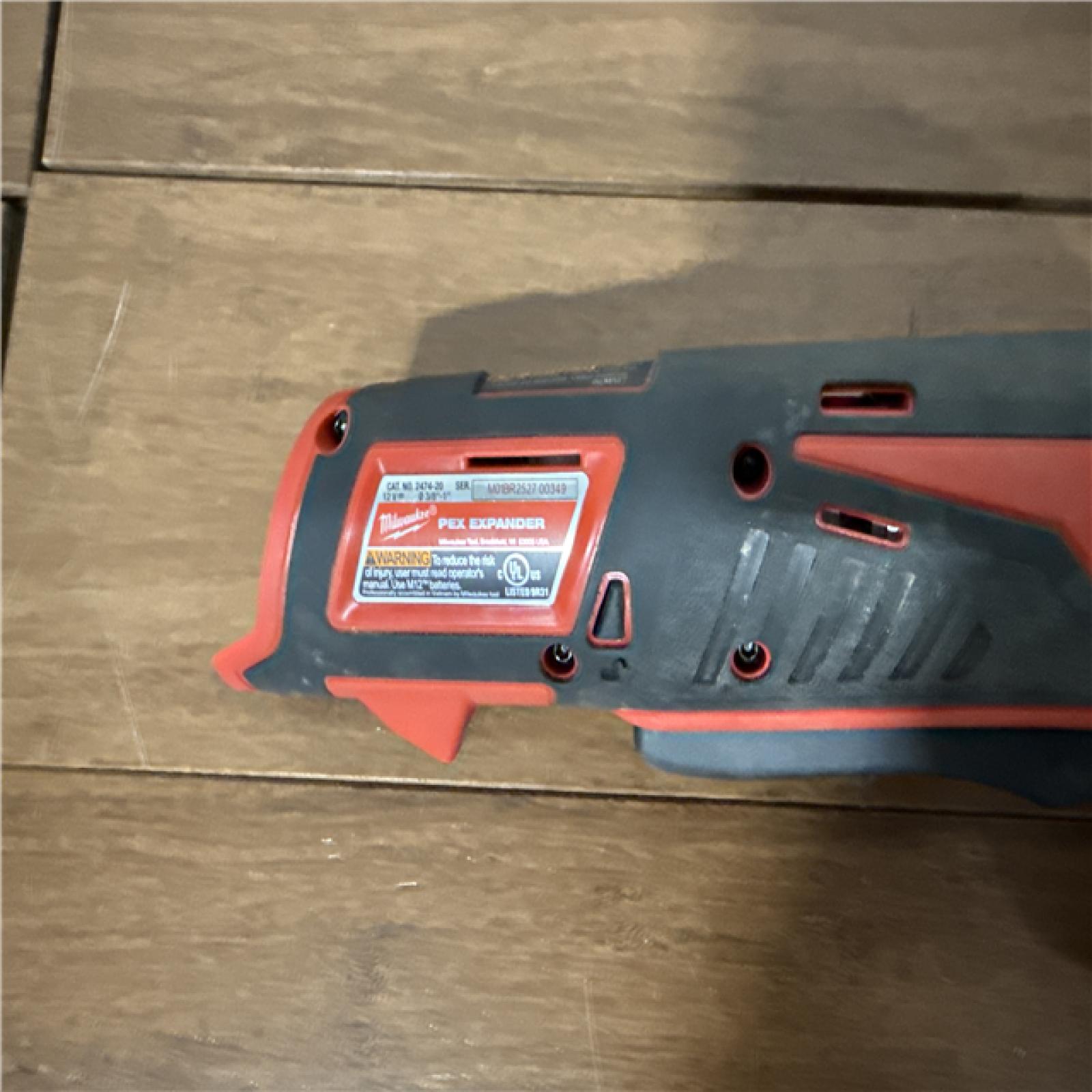 California AS-IS Milwuakee M12 PEX Expander Kit  Includes (2) Batteries  Charger & Hard Case