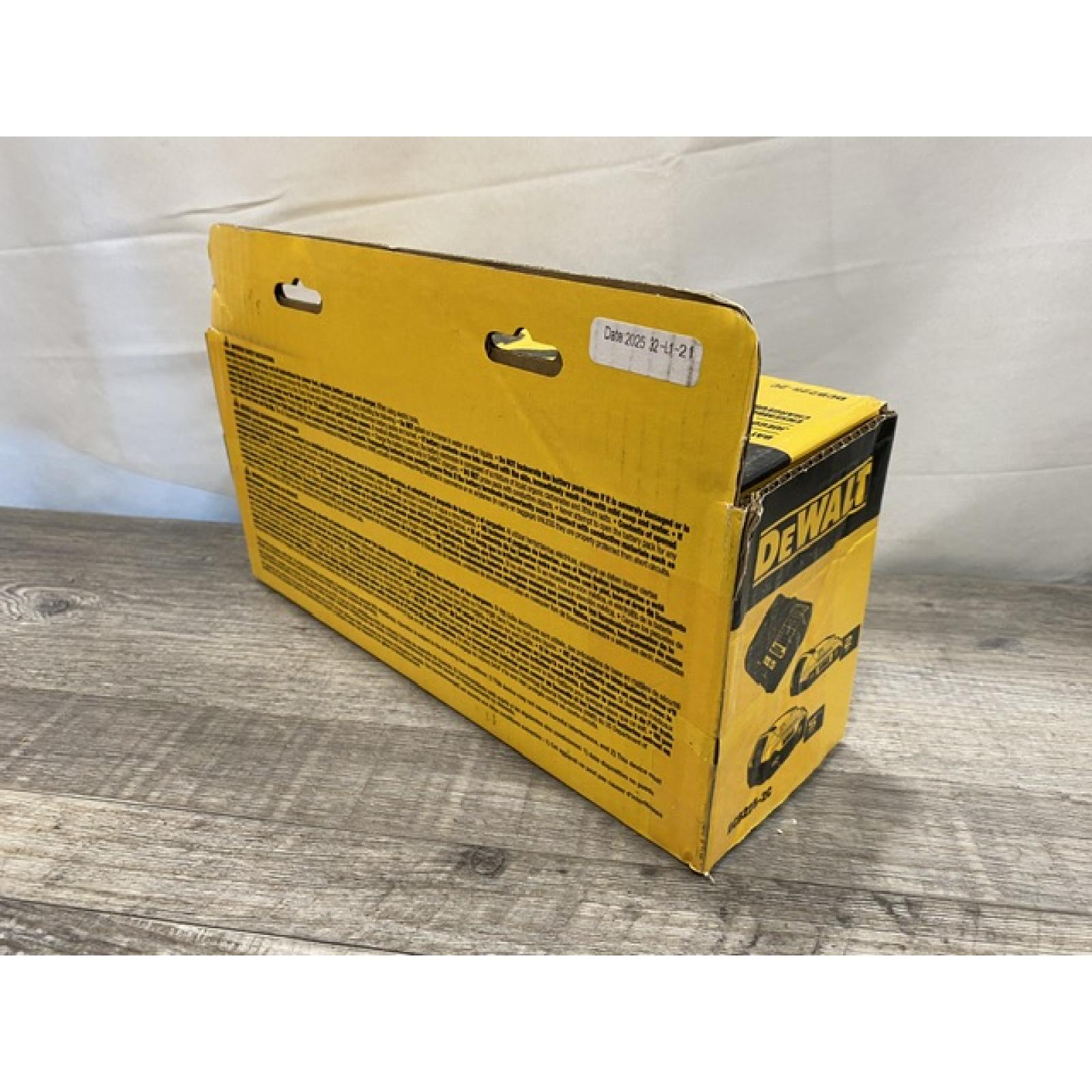 NEW - DEWALT 20V MAX Lithium-Ion Battery Kit with 5.0Ah and 2.0Ah Battery and Charger