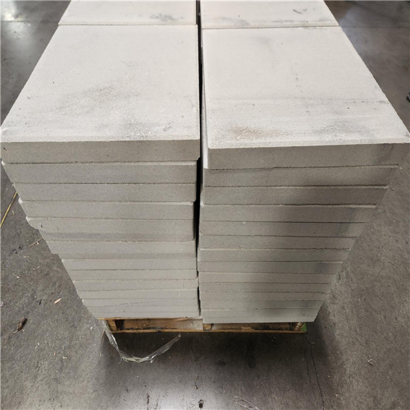 Phoenix AS-IS Oldcastle 15.75 in. x 15.75 in. x 1.75 in. White Concrete Step Stone (90- Piece Pallet)