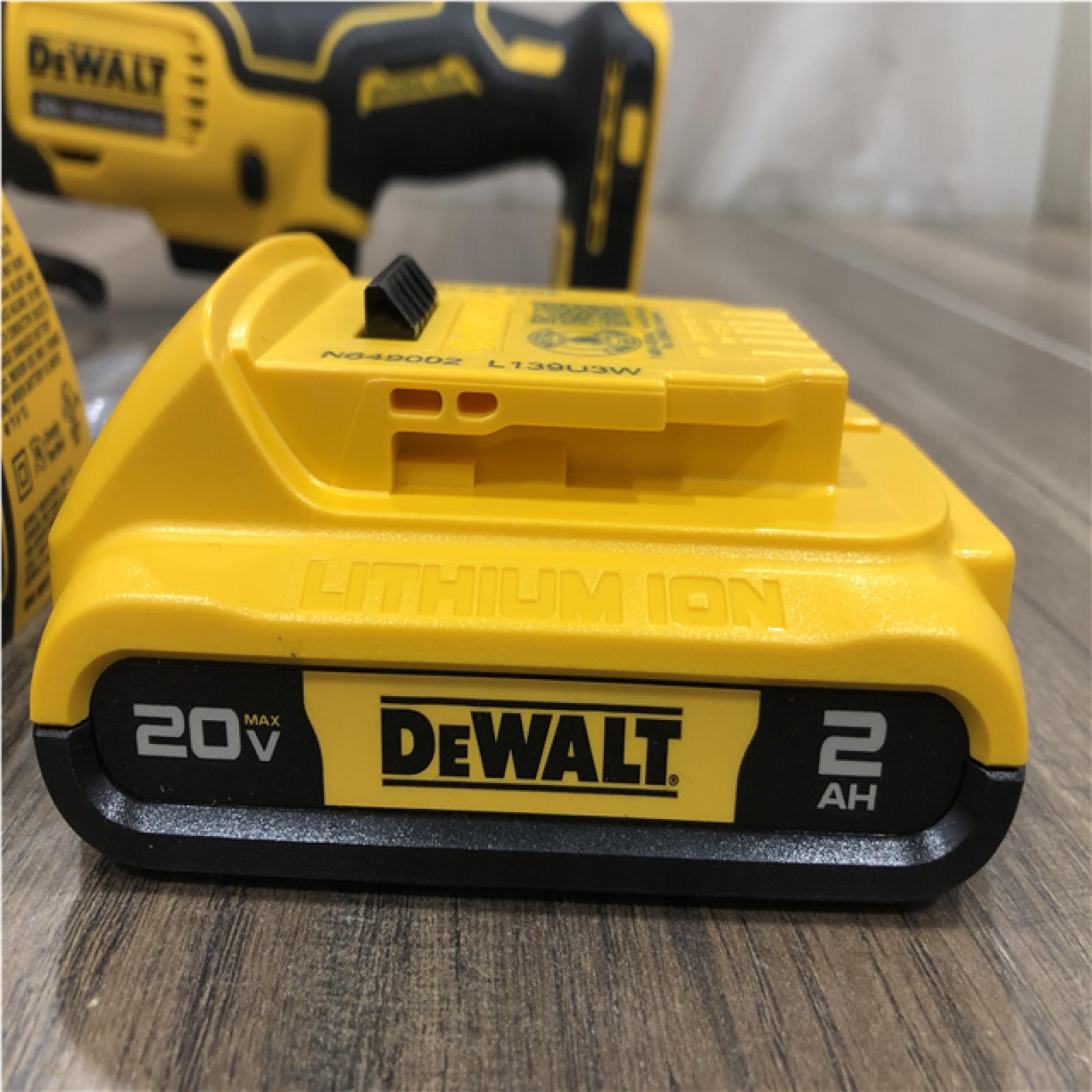AS-IS DEWALT ATOMIC 20V MAX Cordless Brushless Oscillating Multi Tool Kit