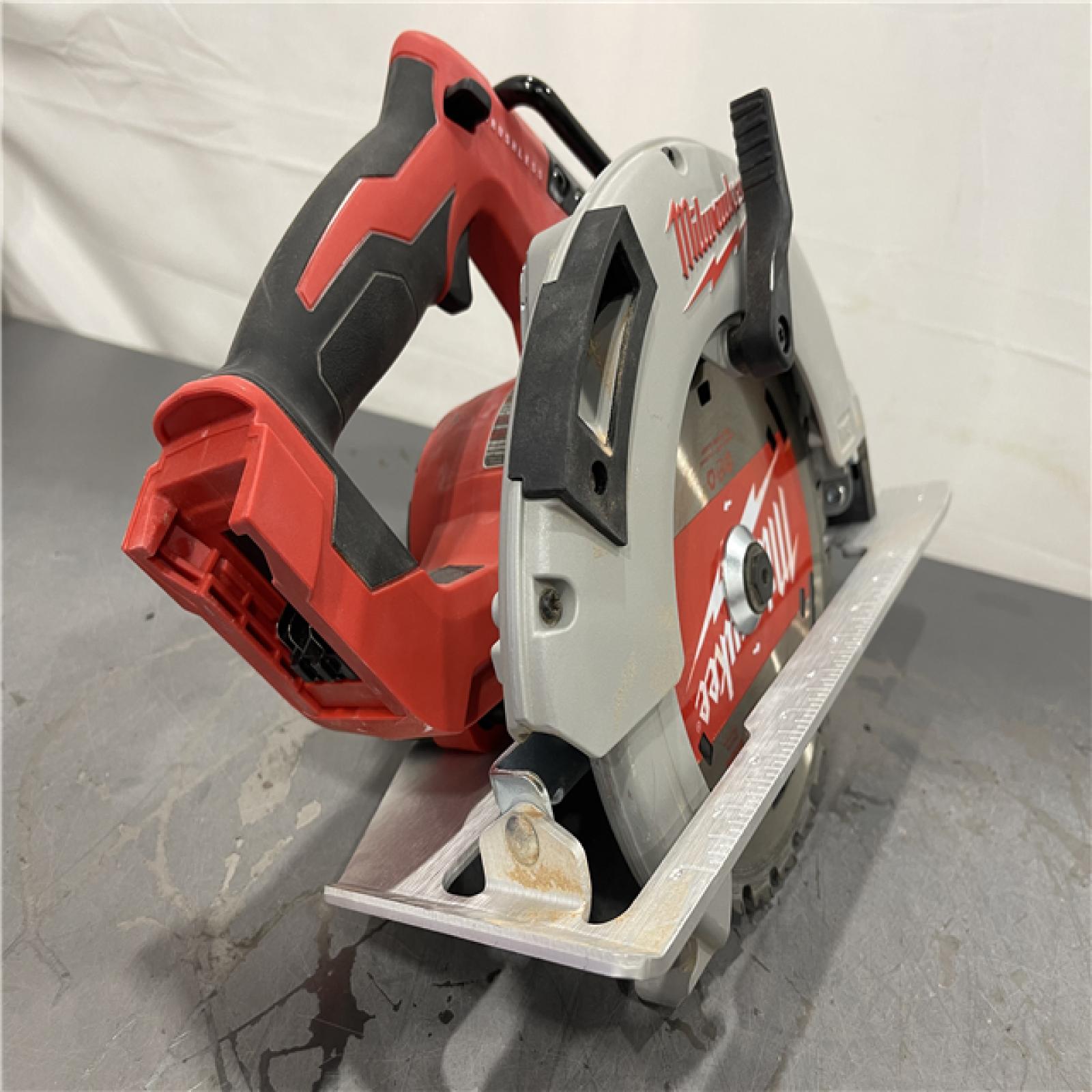 AS-IS - Milwaukee M18 18-Volt Lithium-Ion Brushless Cordless Combo Kit