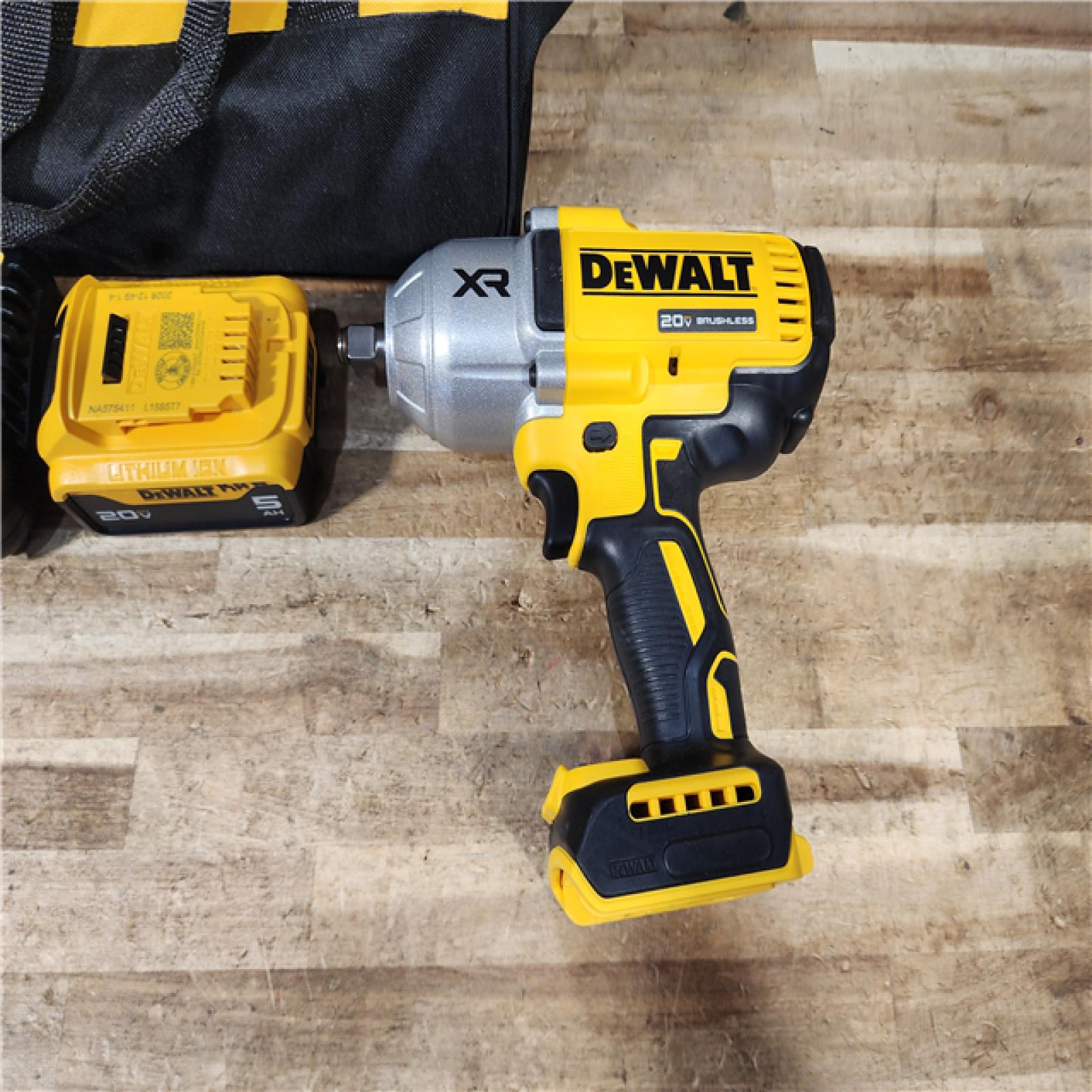 HOUSTON LOCATION - AS - IS DEWALT 20V MAX Lithium-Ion Cordless 1/2 in. Impact Wrench Kit