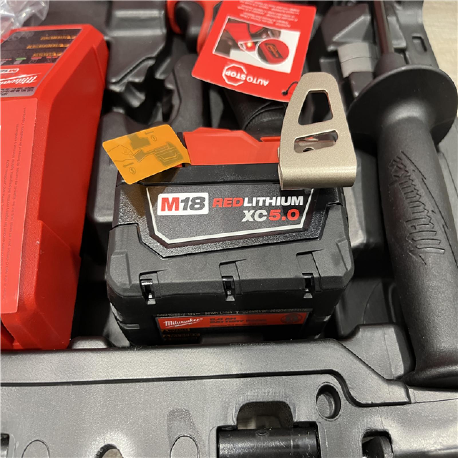 LIKE NEW - Milwaukee FUEL 18V Lithium-Ion Brushless Cordless 1/2 in. Drill/Driver Kit