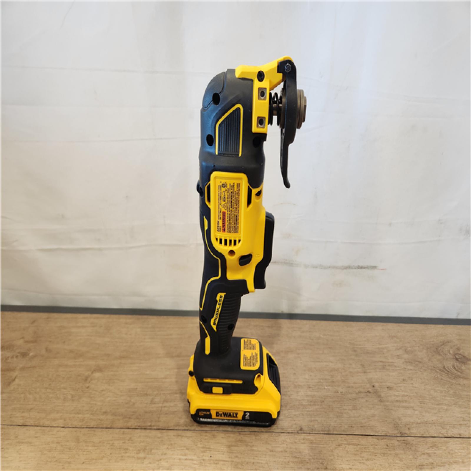 AS-IS- DEWALT ATOMIC 20V MAX Cordless Brushless Oscillating Multi Tool Kit