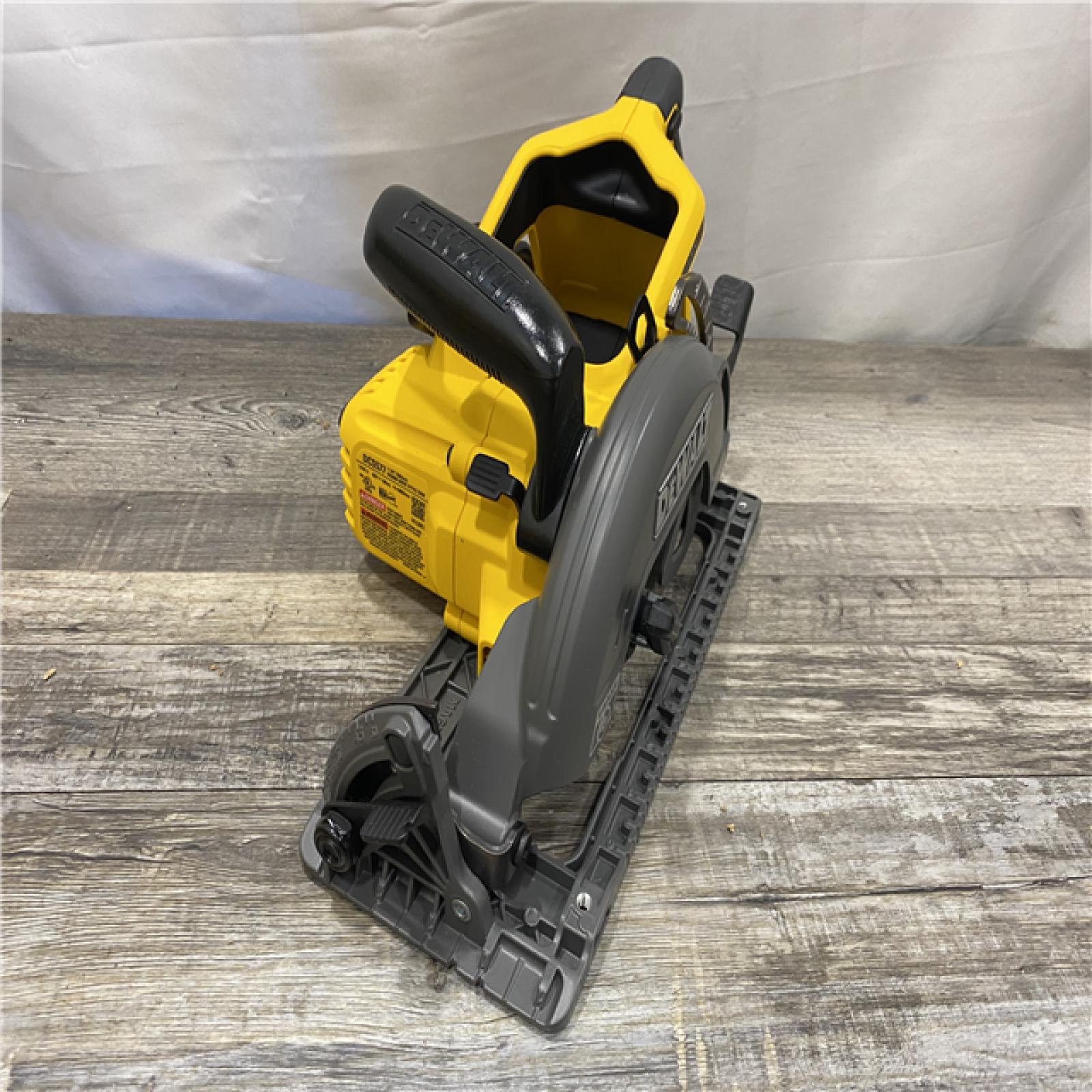 AS-IS DEWALT FLEXVOLT 60V MAX Cordless Brushless 7-1/4 in. Wormdrive Style Circular Saw (Tool Only)