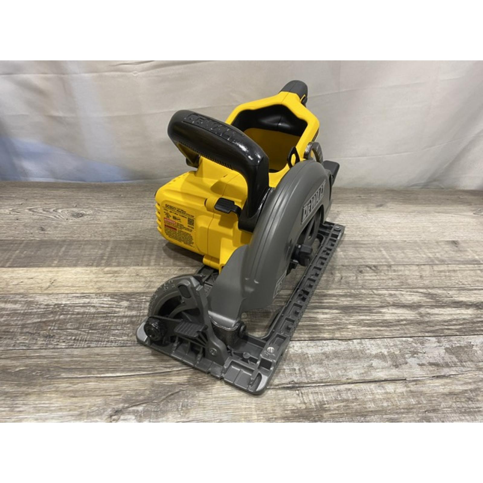 AS-IS DEWALT FLEXVOLT 60V MAX Cordless Brushless 7-1/4 in. Wormdrive Style Circular Saw (Tool Only)
