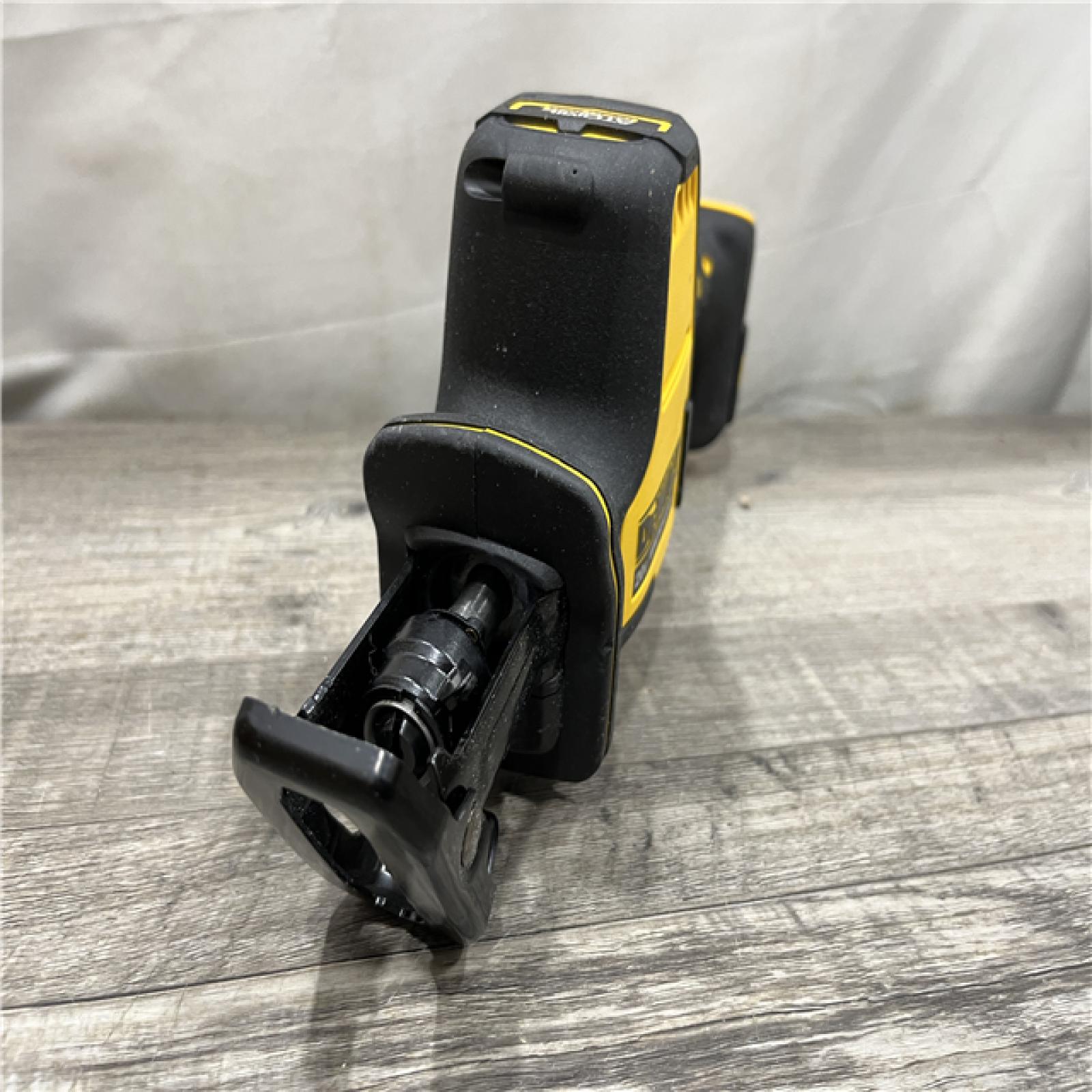 AS-IS DEWALT Atomic 20-Volt Maximum Cordless Brushless Compact Reciprocating Saw Kit