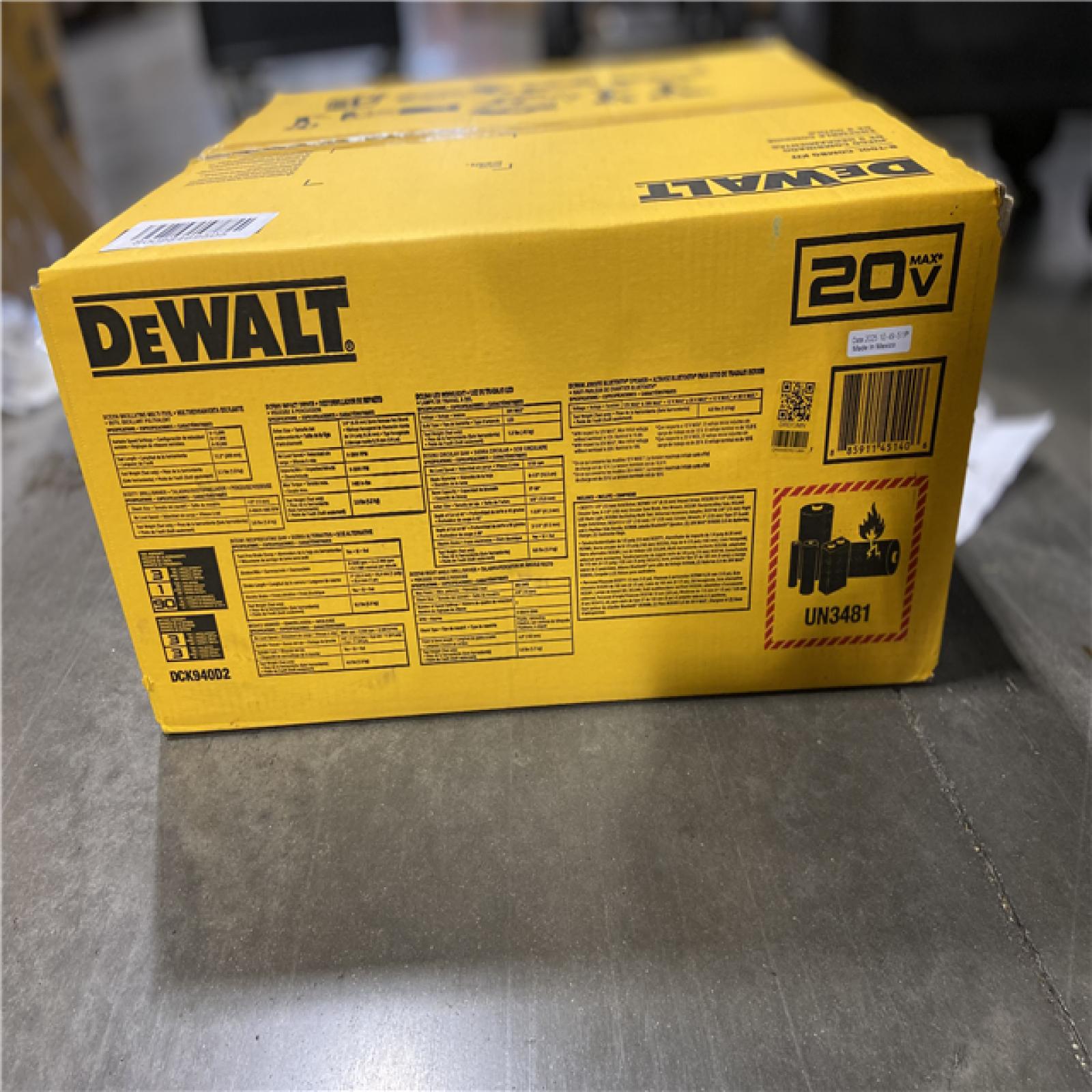 NEW! - DEWALT 20V MAX Cordless 9 Tool Combo Kit with (2) 20V 2.0Ah Batteries and Charger