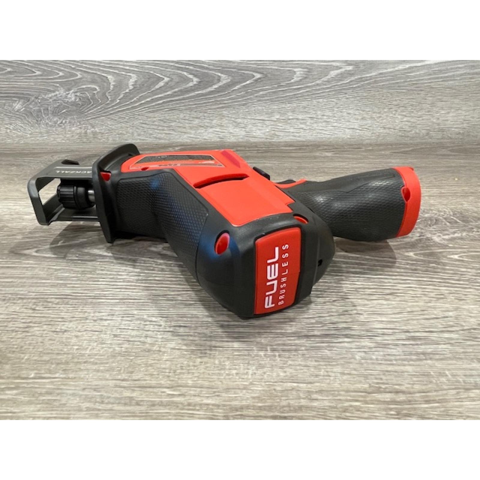 AS-IS Milwaukee FUEL 12V Lithium-Ion Brushless Cordless HACKZALL Reciprocating Saw Kit