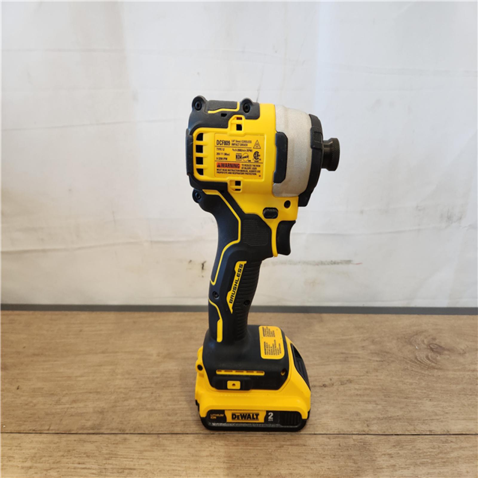 AS-IS- DEWALT ATOMIC 20V MAX* Brushless Cordless Compact 1/4 in. Impact Driver Kit