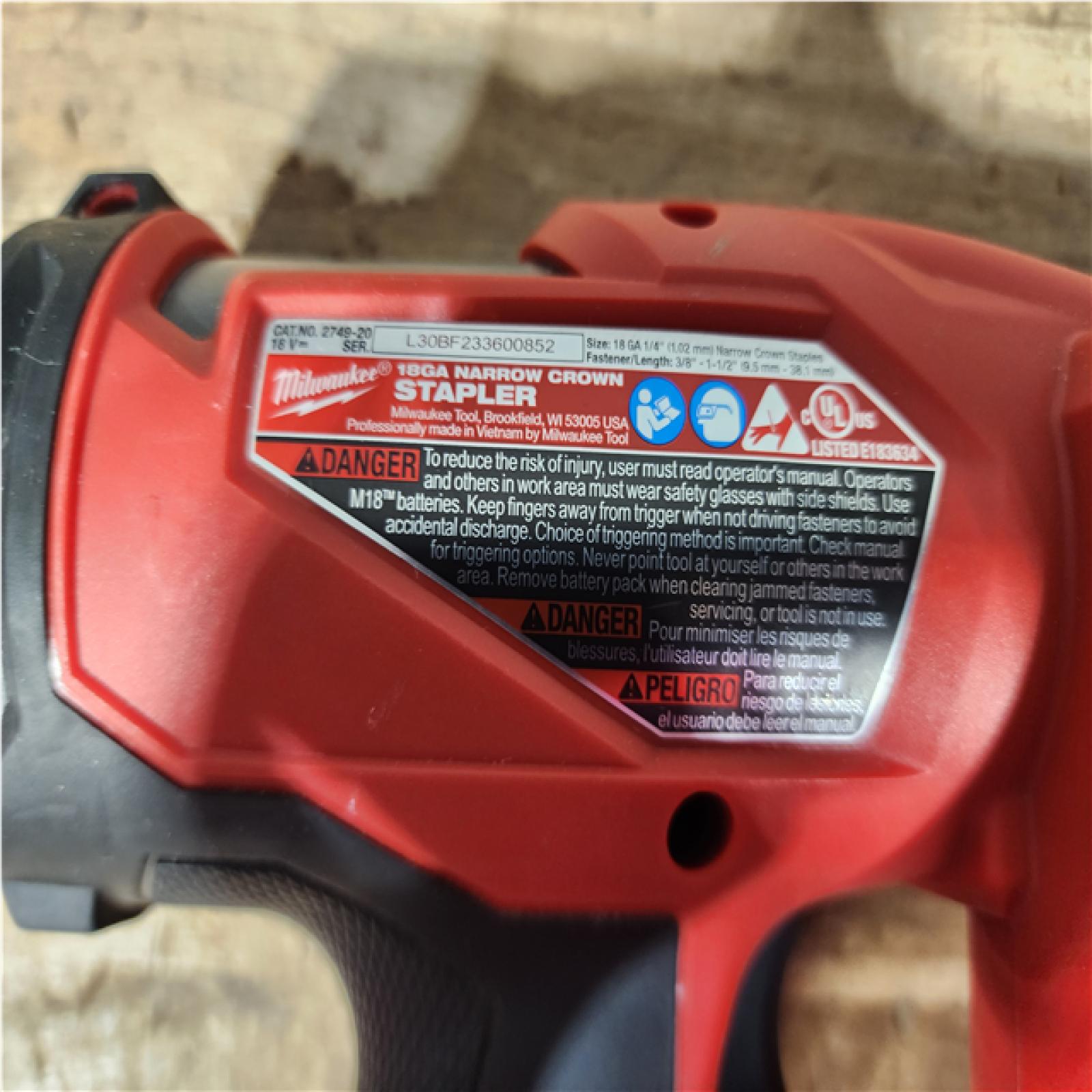 HOUSTON LOCATION - AS - IS Milwaukee FUEL 18-Volt Lithium-Ion Brushless Cordless 18-Gauge 1/4 in. Narrow Crown Stapler (Tool-Only)