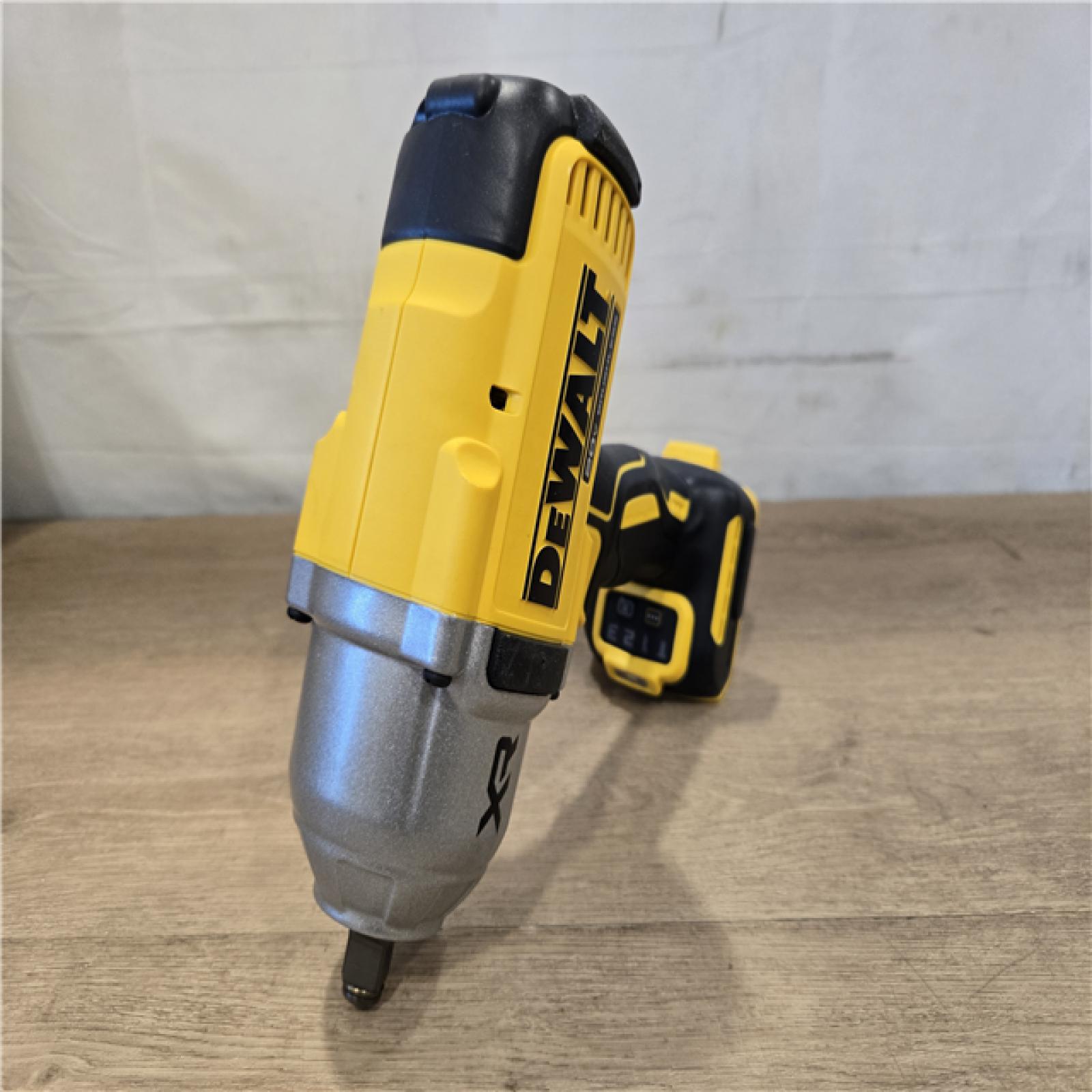 AS-IS DEWALT 20V MAX Lithium-Ion Cordless 1/2 in. Impact Wrench Kit
