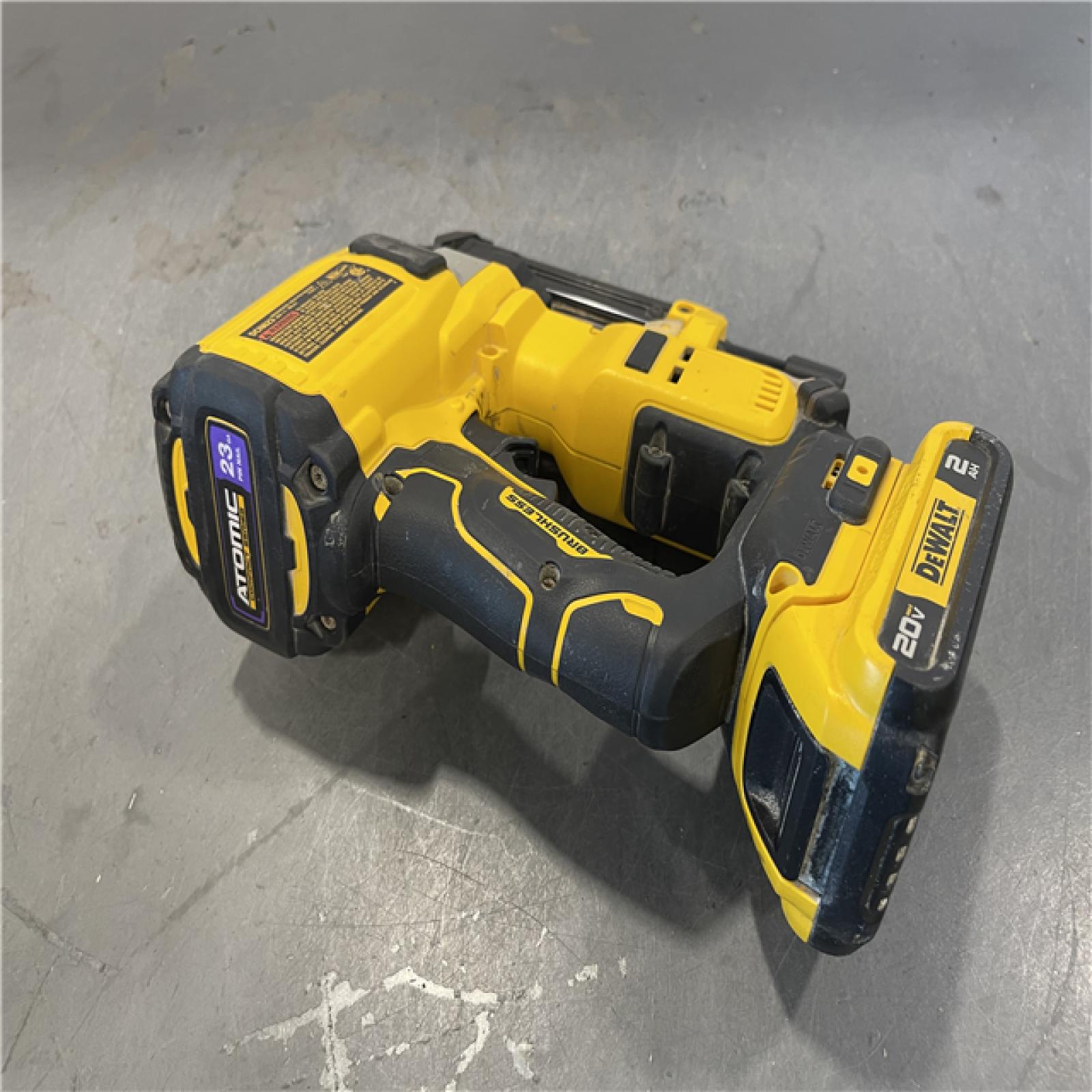 AS-IS - DeWalt ATOMIC 20V MAX Lithium Ion Cordless 23 Gauge Pin Nailer Kit