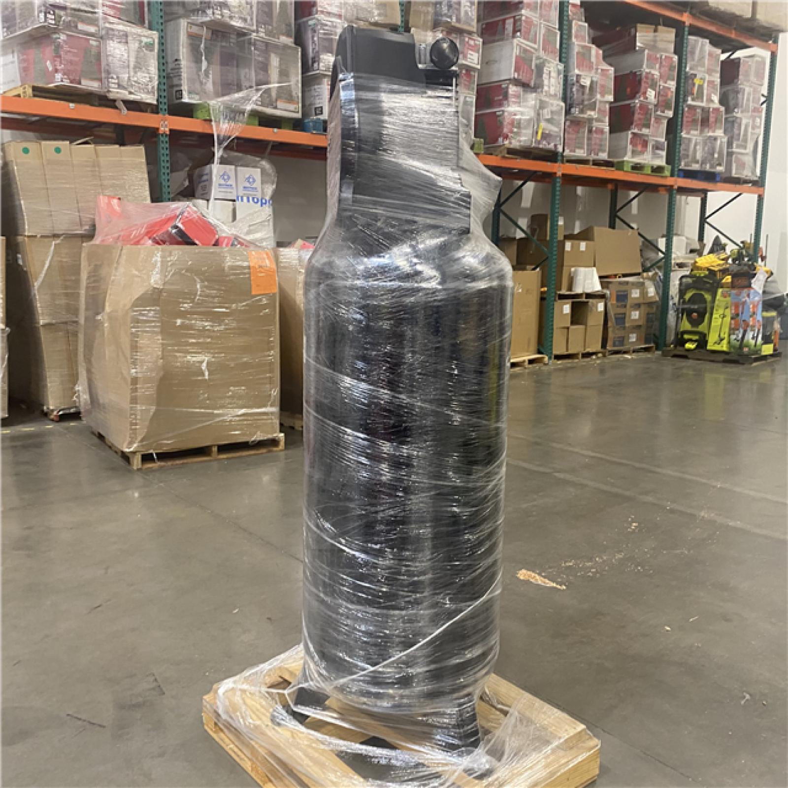 Dallas Location - As-Is Husky C603H Stationary Electric Air Compressor