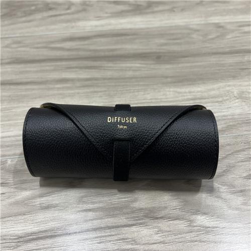 Diffuser Tokyo Shrink Leather Roll Case