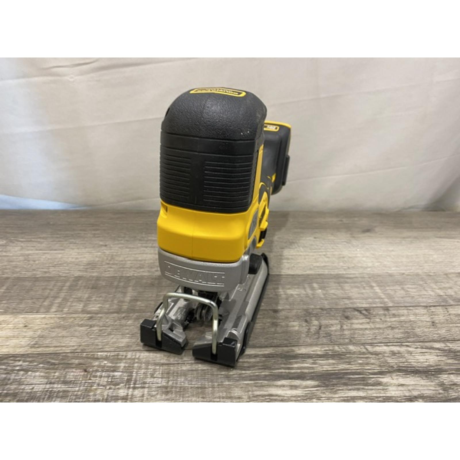 AS-IS DEWALT 20V MAX XR Cordless Barrel Grip Jigsaw (Tool Only)