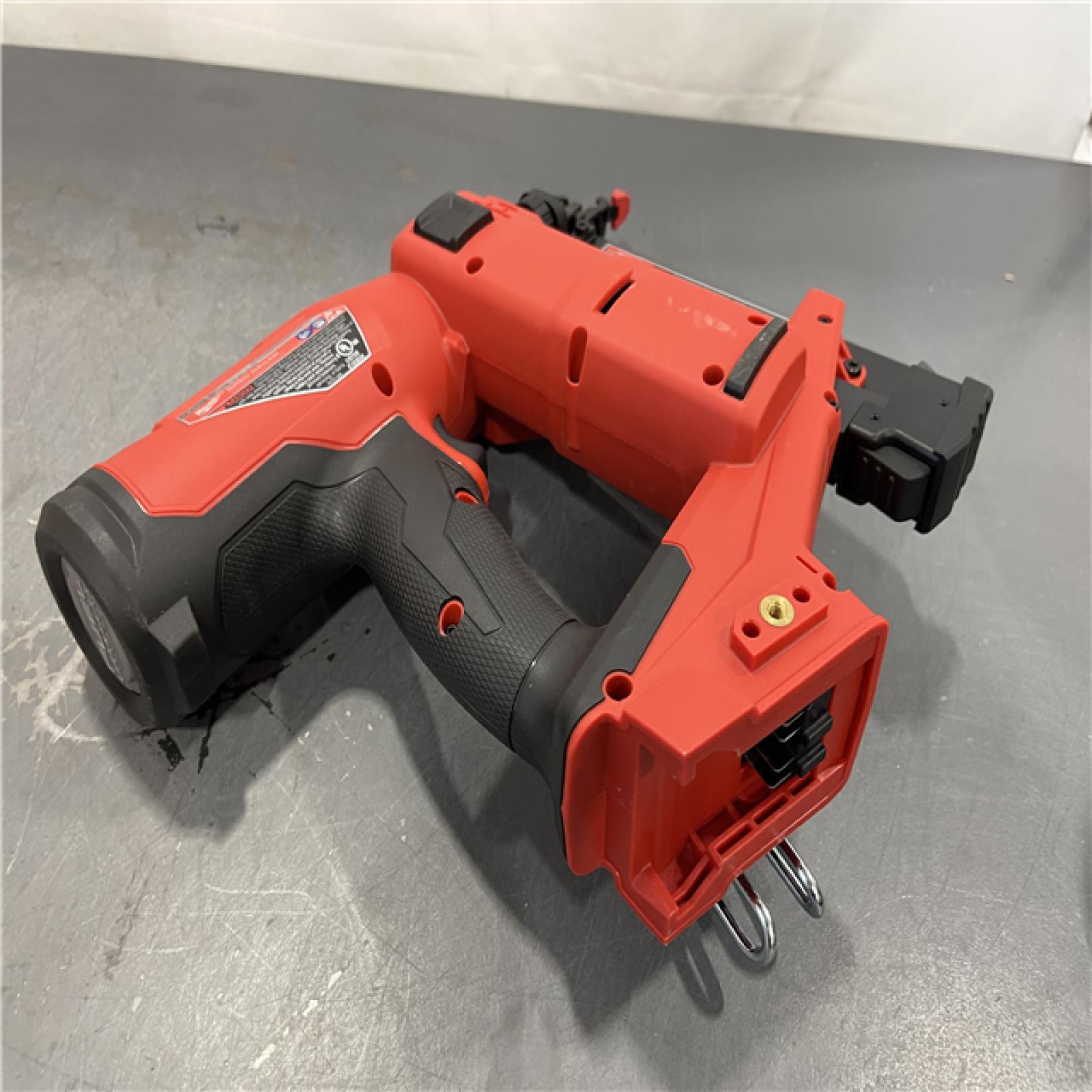 AS-IS - Milwaukee M18 FUEL 18-Volt Lithium-Ion Brushless Cordless Gen II 18-Gauge Brad Nailer