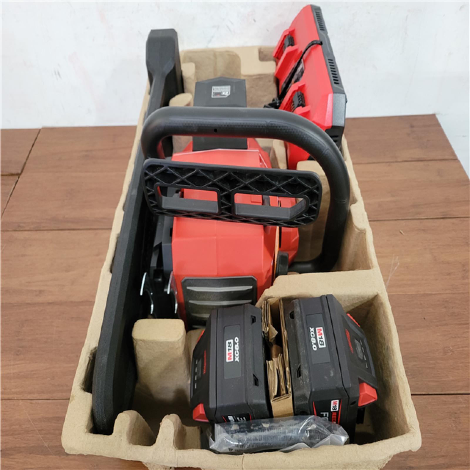 California NEW Milwaukee 20 Dual Battery Chainsaw Kit  Includes (2) Batteries & Charger