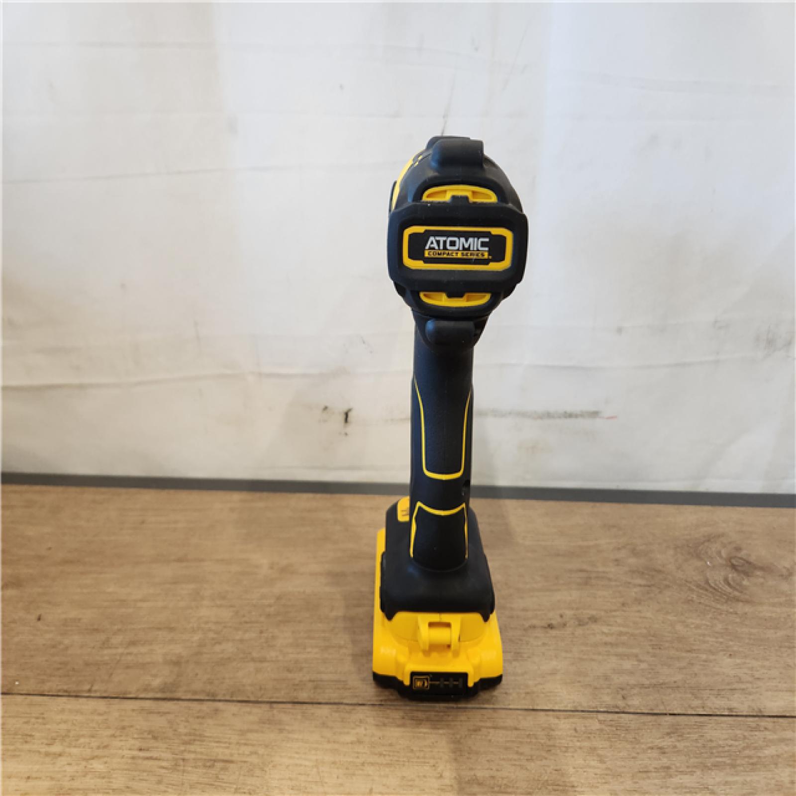 AS-IS- DEWALT ATOMIC 20V MAX* Brushless Cordless Compact 1/4 in. Impact Driver Kit