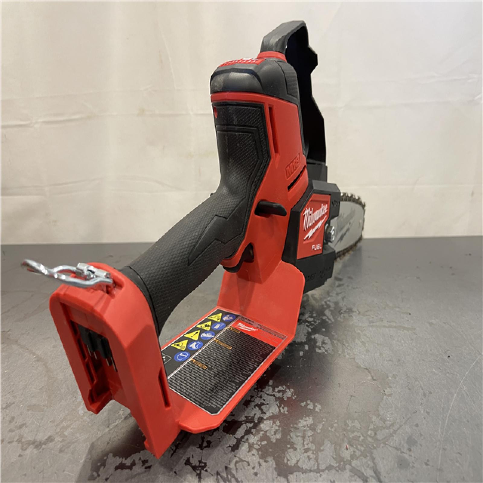 AS-IS - Milwaukee M18 FUEL 18V Lithium-Ion Brushless Battery 8 in. HATCHET Pruning Saw
