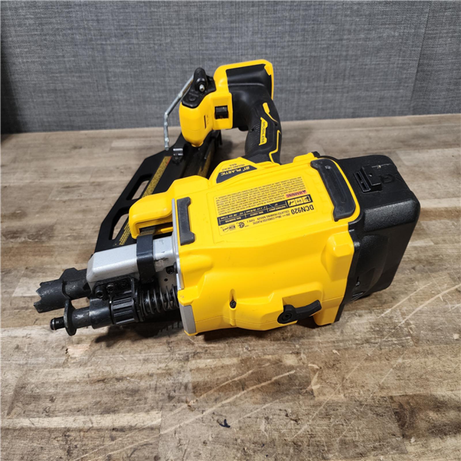 HOUSTON LOCATION - AS-IS DEWALT 20-Volt 21° Cordless Framing Nailer (Tool-Only)
