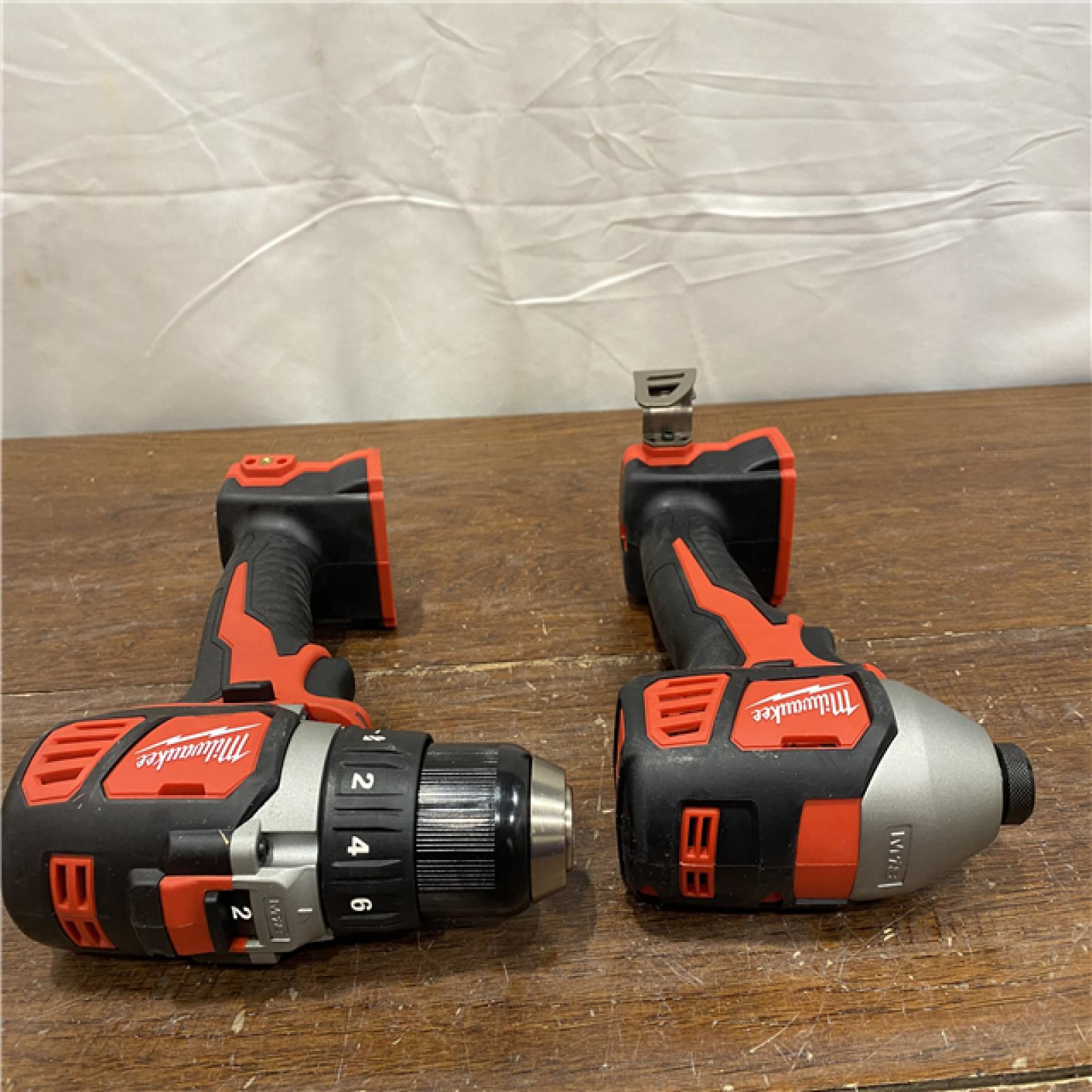 SA-IS Milwaukee M18 18V Cordless Brushed 2 Tool Drill/Driver and Impact Driver Kit