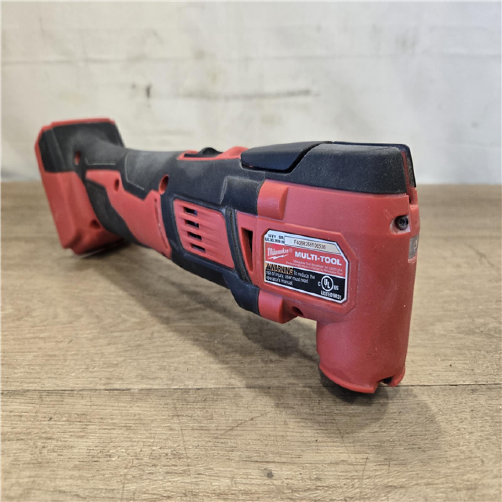 AS-IS Milwaukee 18V Lithium-Ion Cordless Oscillating Multi-Tool (Tool-Only)