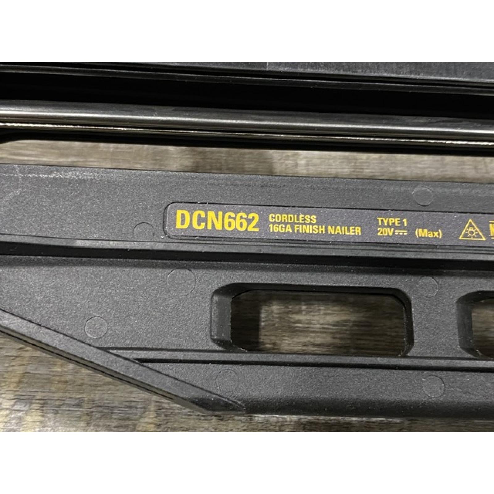 AS-IS DEWALT 20V MAX XR 16-Gauge Lithium-Ion Cordless Finish Nailer (Tool Only)