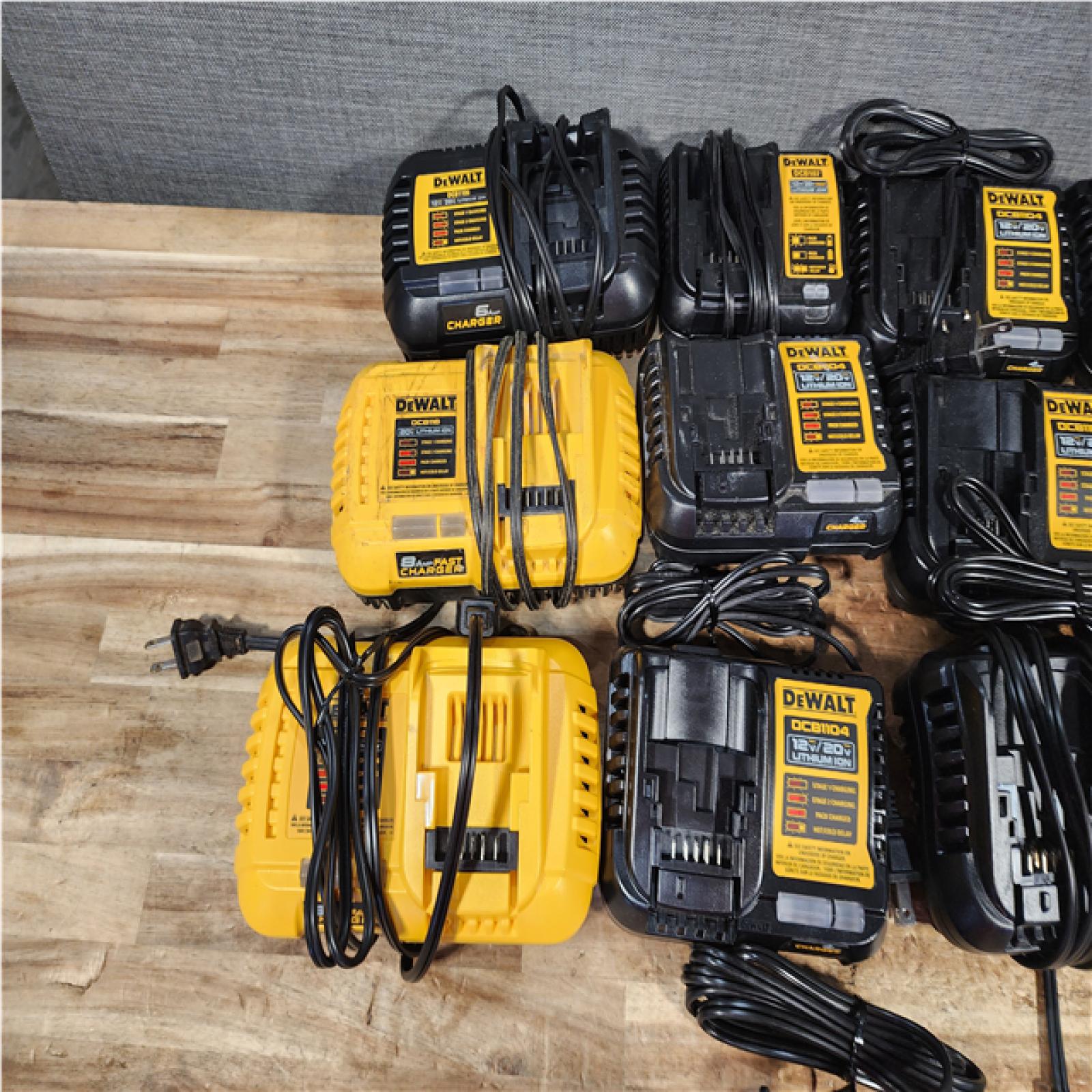 HOUSTON LOCATION - AS - IS DEWALT BATTERY CHARGER PACK QTY - 12