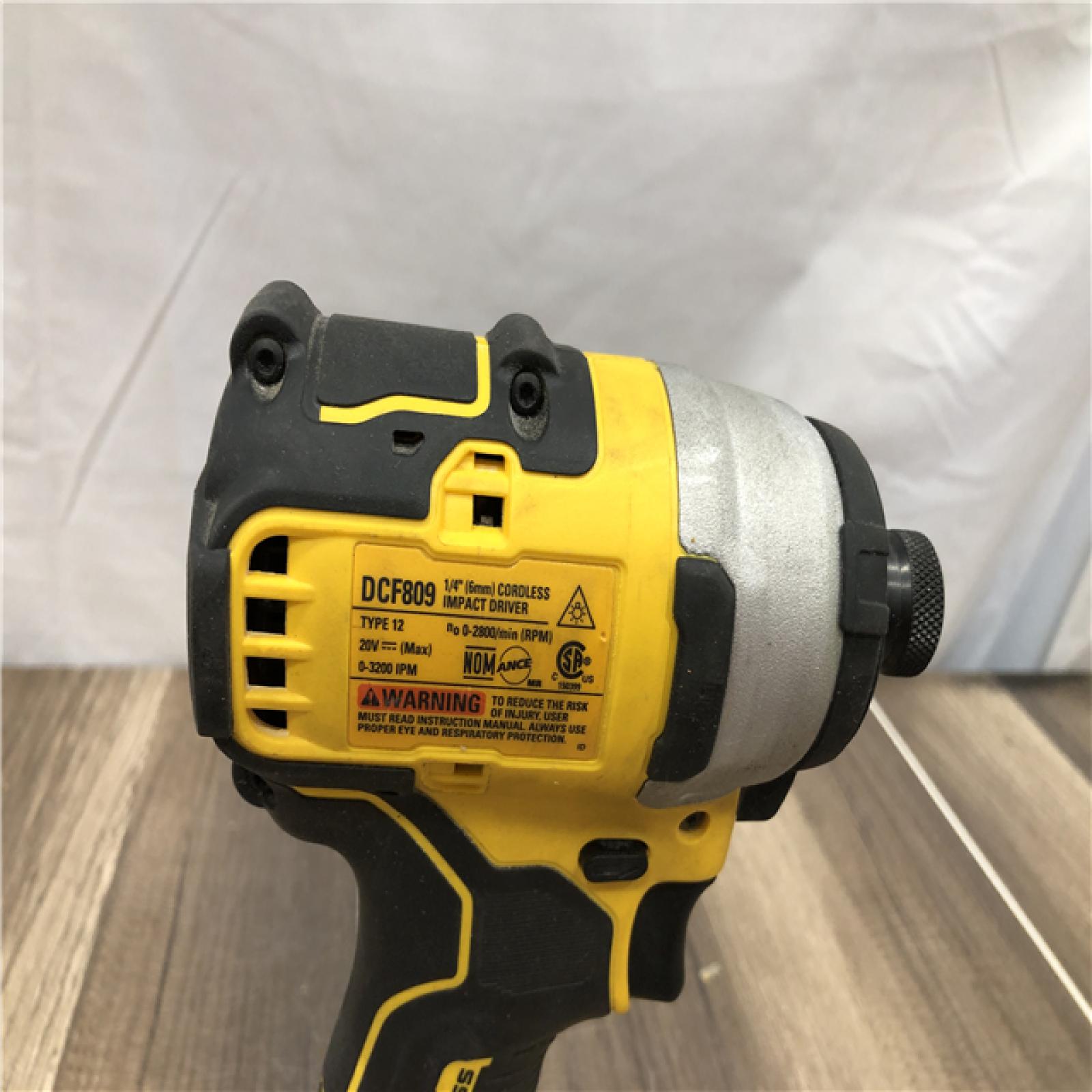 AS-IS DEWALT Atomic 20V Max Lithium-Ion Brushless Cordless Compact 1/4 in. Impact Driver Kit