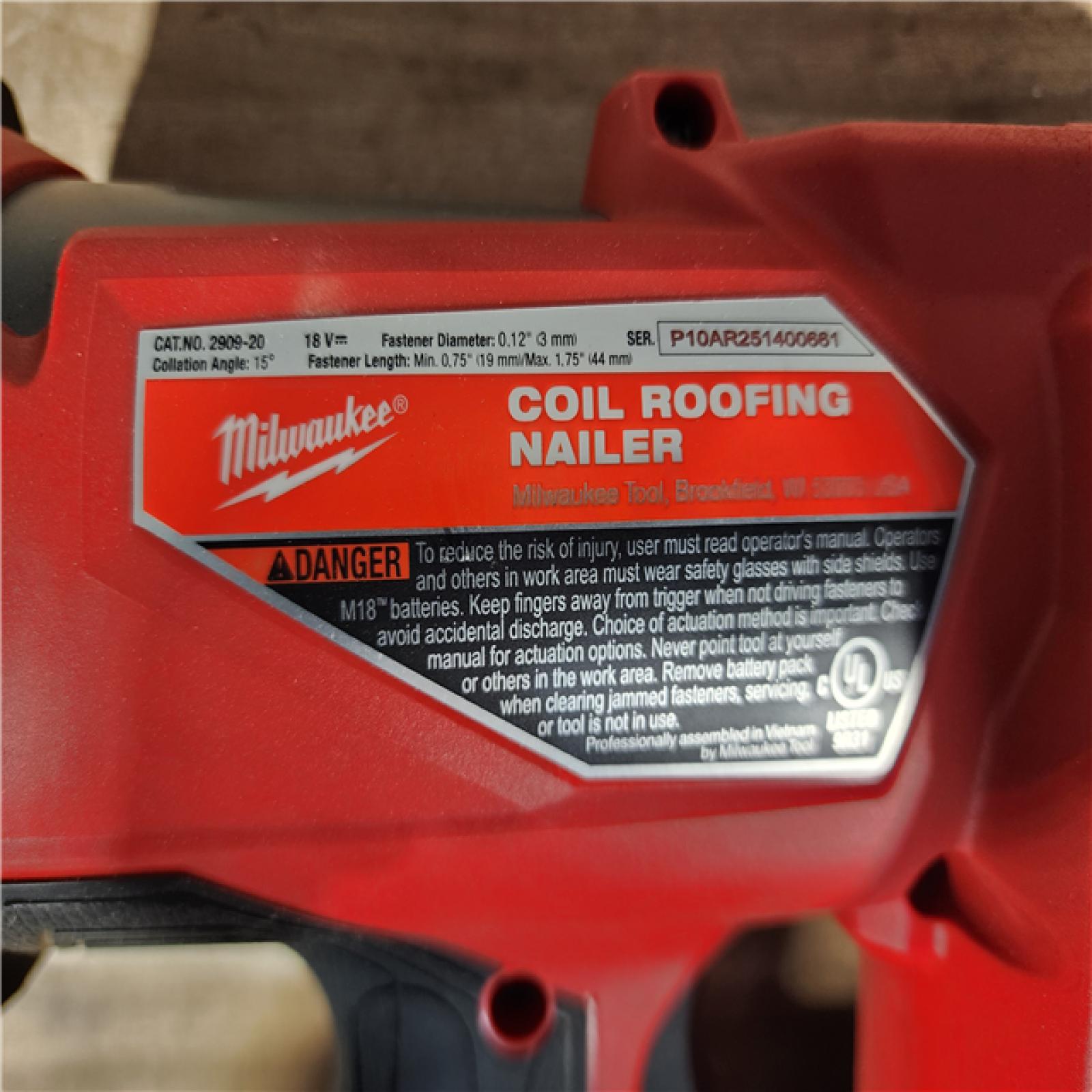 HOUSTON LOCATION - AS-IS Milwaukee FUEL 18-Volt Lithium-Ion Brushless Cordless Coil Roofing Nailer (Tool Only)