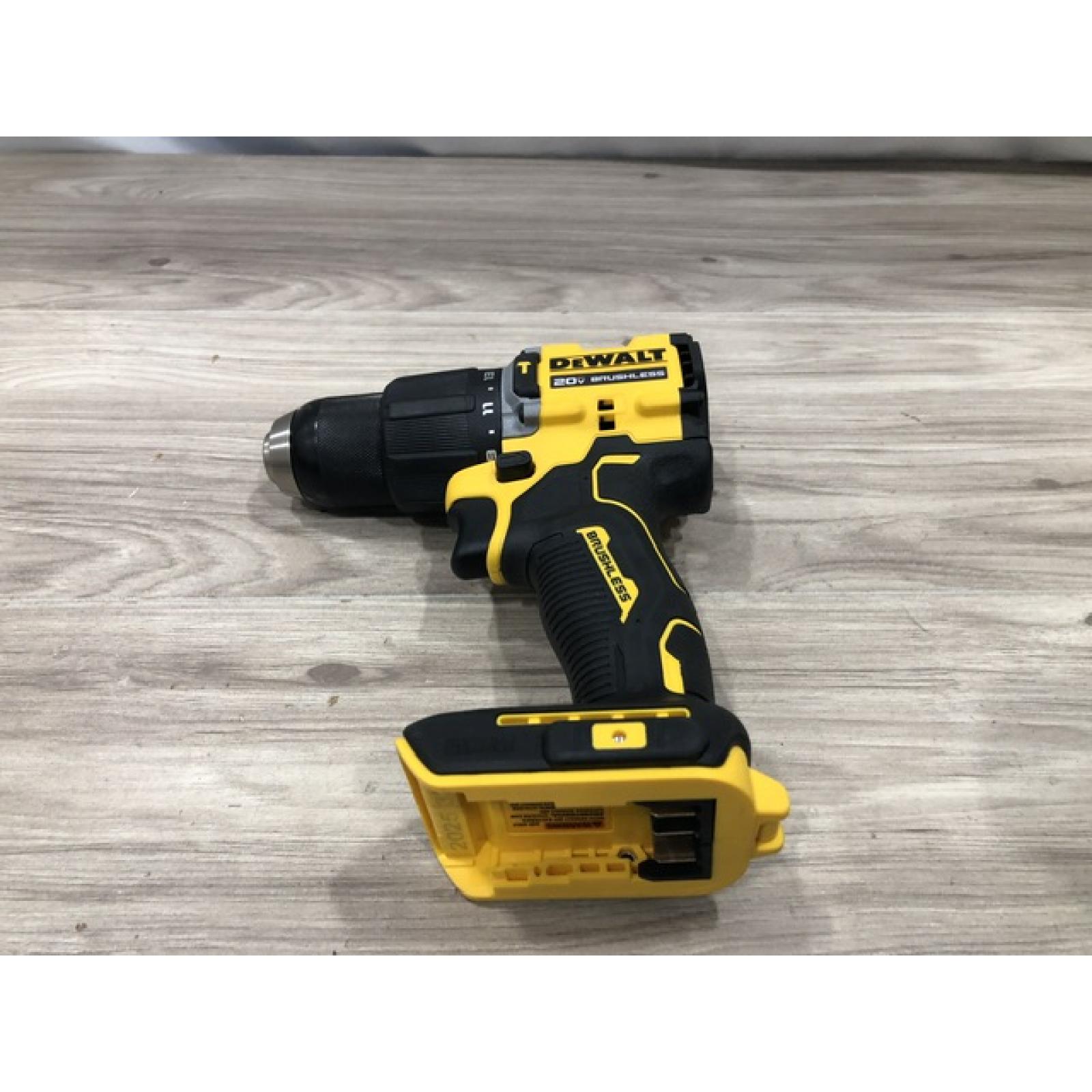 AS-IS DeWalt ATOMIC 20V Lithium-Ion Cordless 1/2 in. Hammer Drill Kit