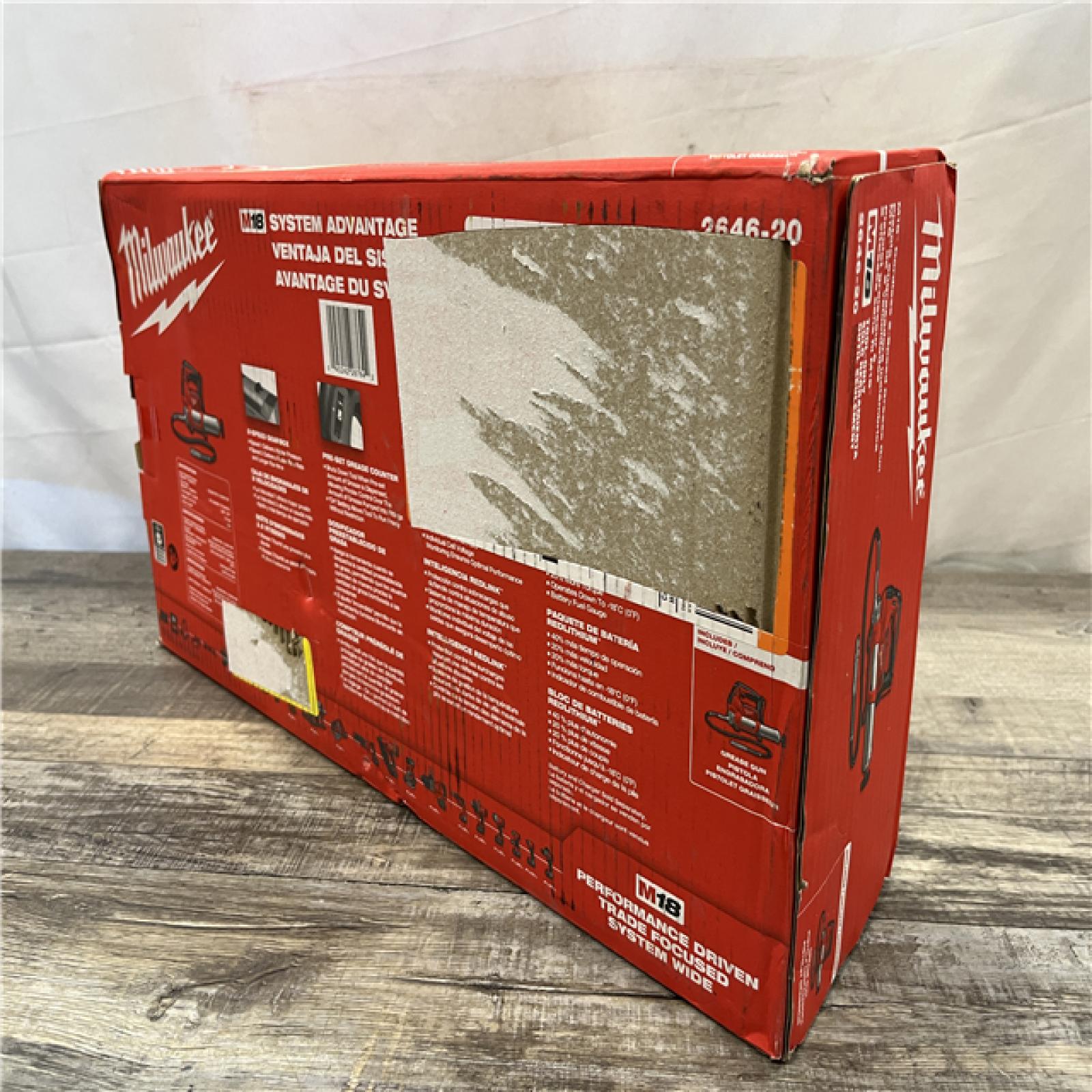 NEW - Milwaukee 18V Lithium-Ion Cordless Grease Gun 2-Speed (Tool-Only)