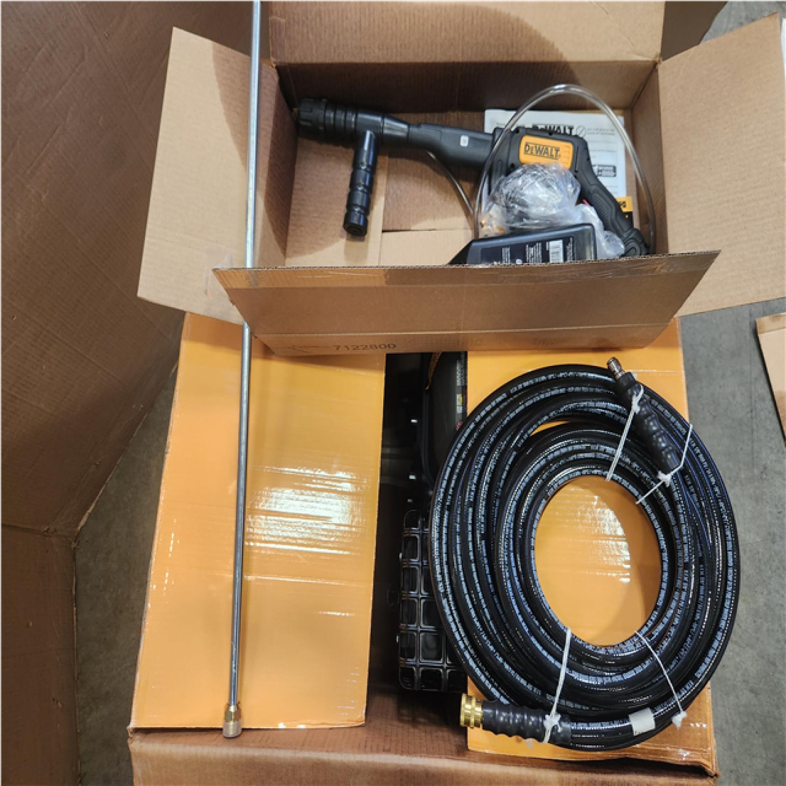 Phoenix LIKE NEW DEWALT 4400 PSI 4.0 GPM Gas Pressure Washer with 420cc Engine, Triplex Pump, Commercial Cold Water Power Washer