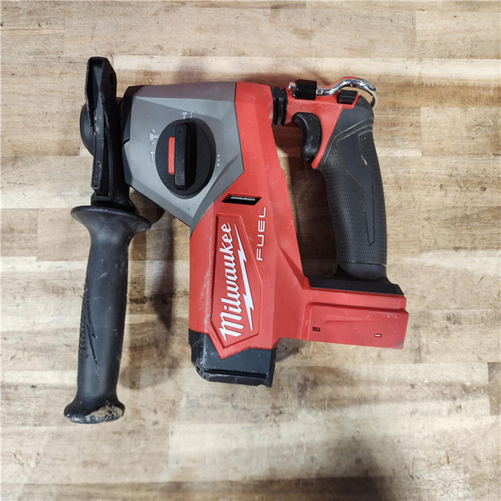 HOUSTON LOCATION - AS-IS Milwaukee FUEL 18V Lithium-Ion Brushless Cordless 5/8 in. SDS-Plus Rotary Hammer (Tool-Only)